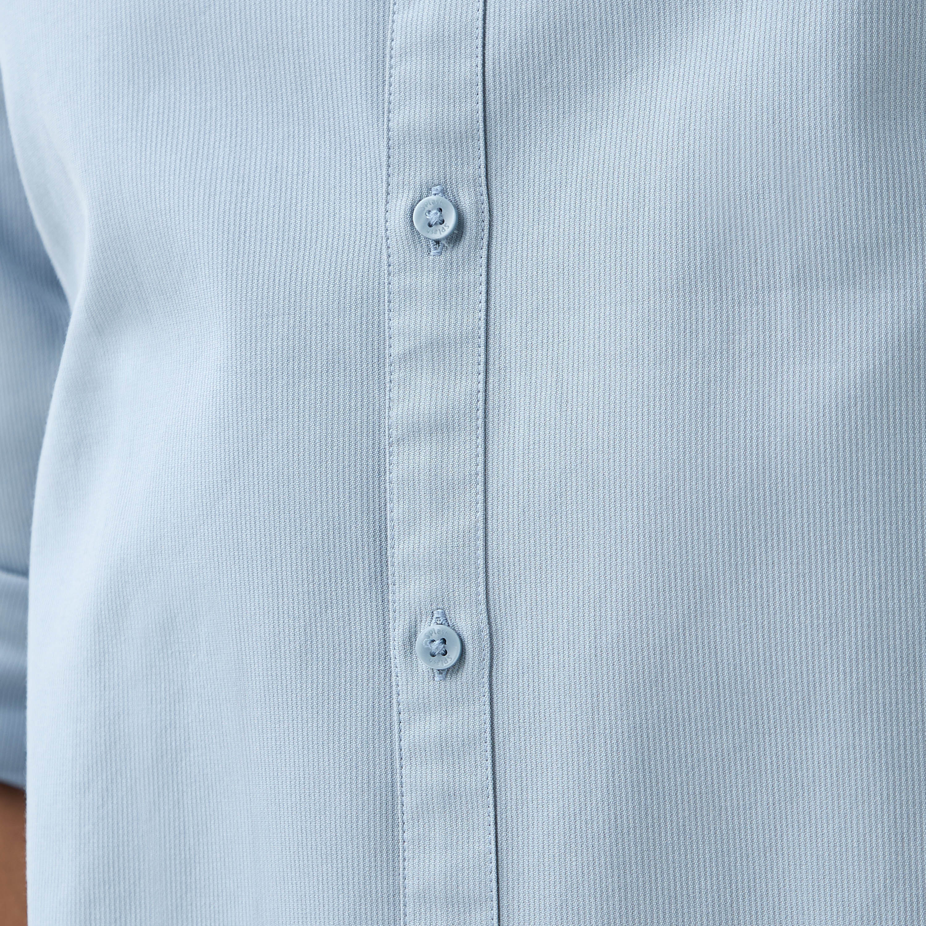 قميص بقصة عادية وياقة ماندارين وأكمام طويلة-men-clothing-shirts-image-17