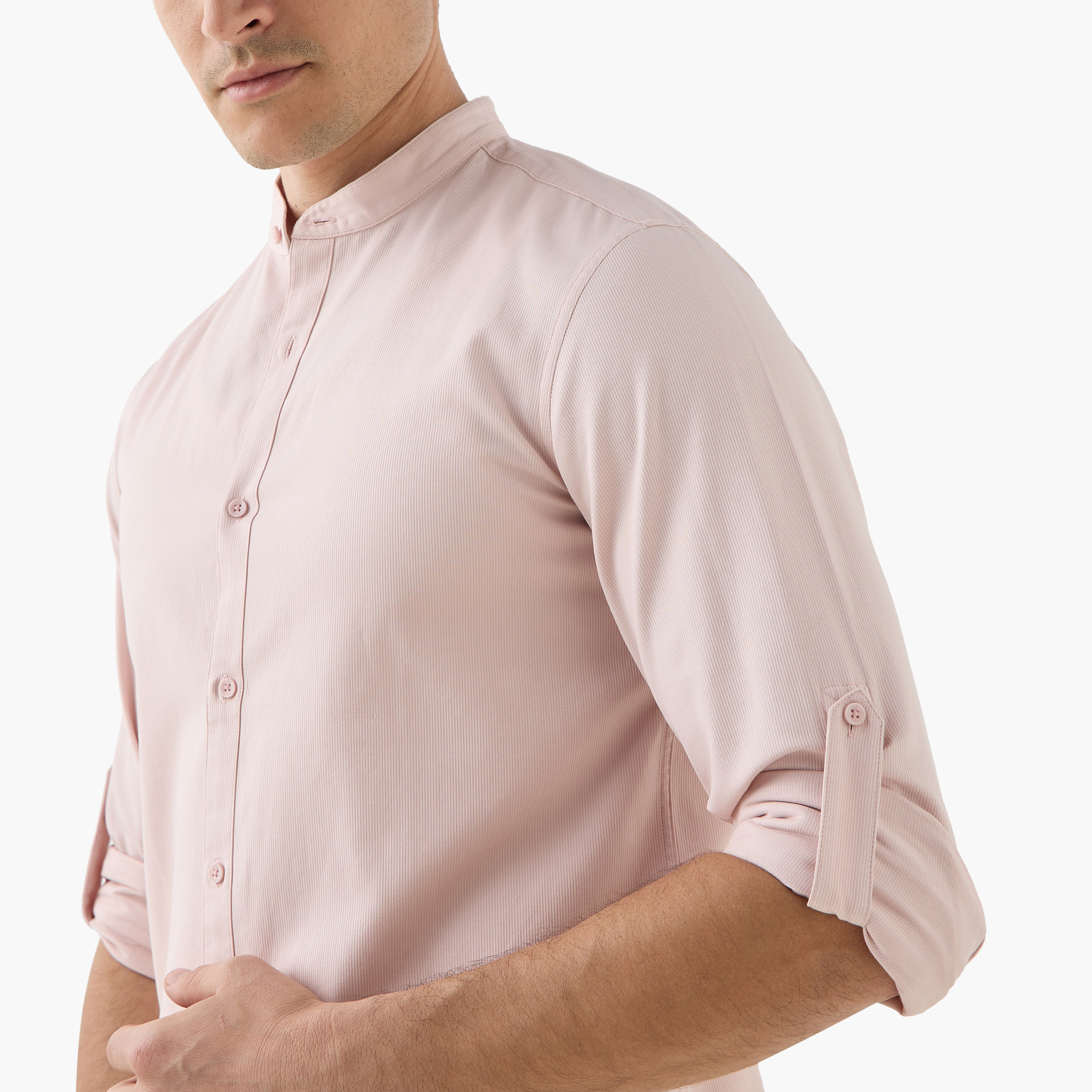 قميص بقصة عادية وياقة ماندارين وأكمام طويلة-men-clothing-shirts-image-33
