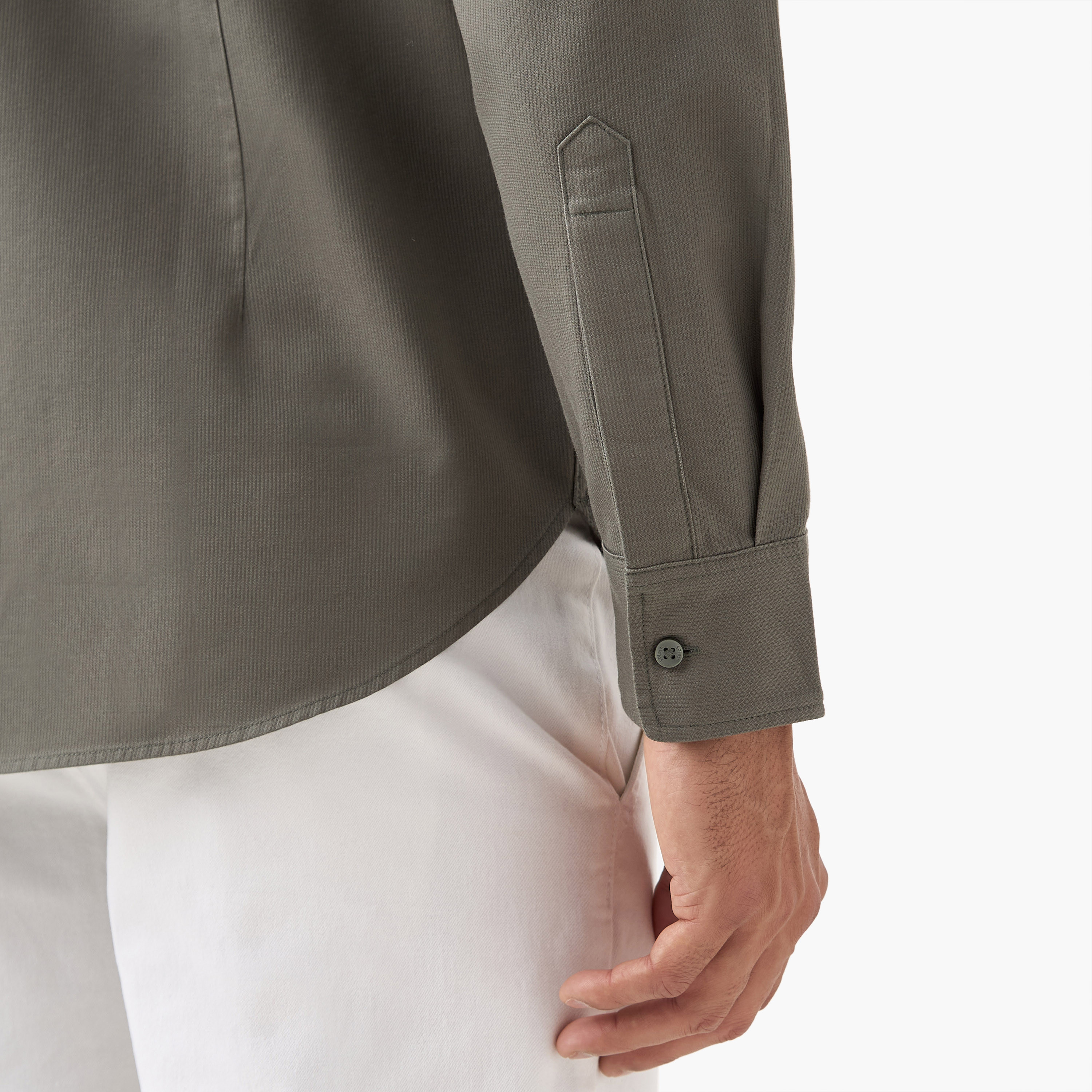 قميص بقصة عادية وياقة ماندارين وأكمام طويلة-men-clothing-shirts-image-5