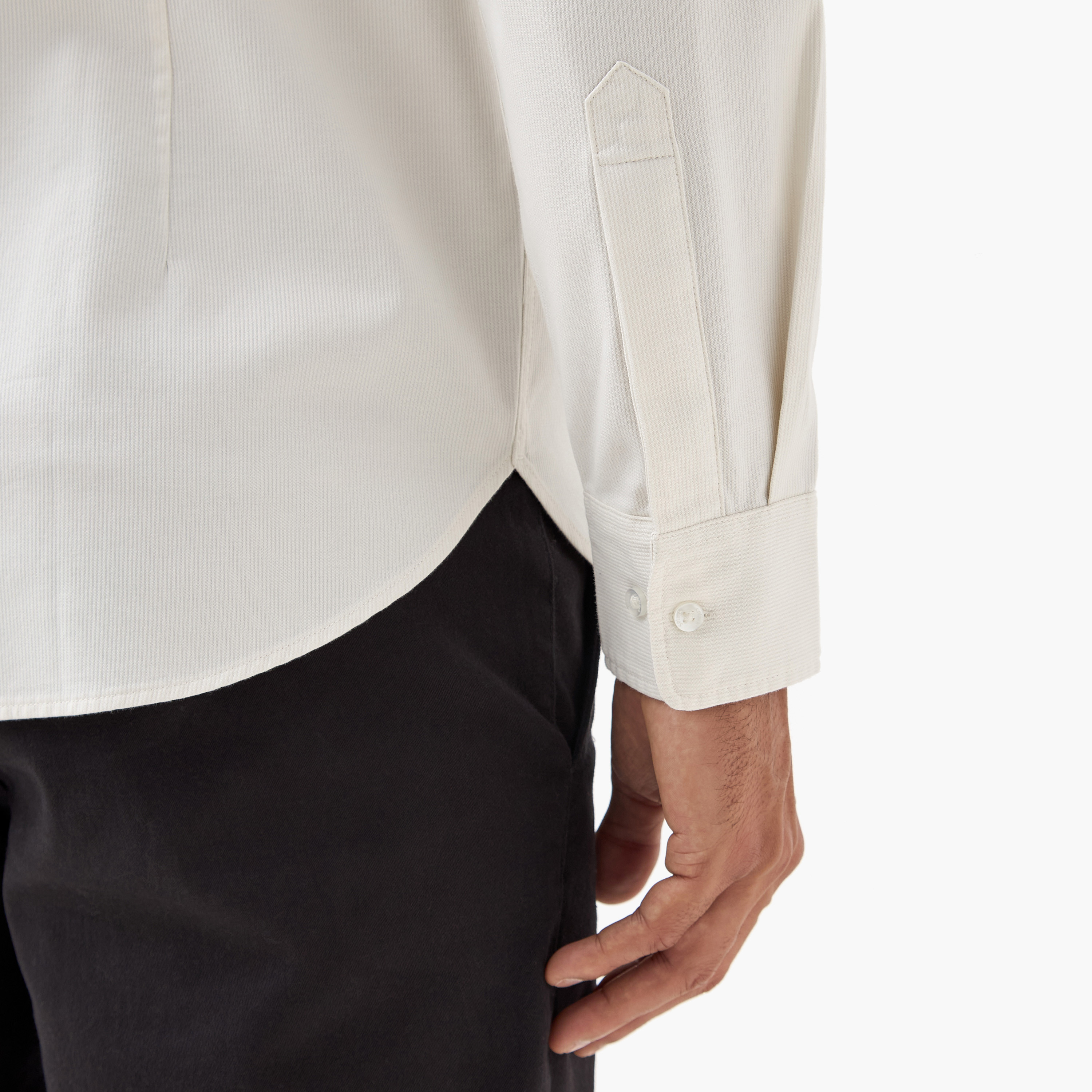 قميص بقصة عادية وياقة ماندارين وأكمام طويلة-men-clothing-shirts-image-40