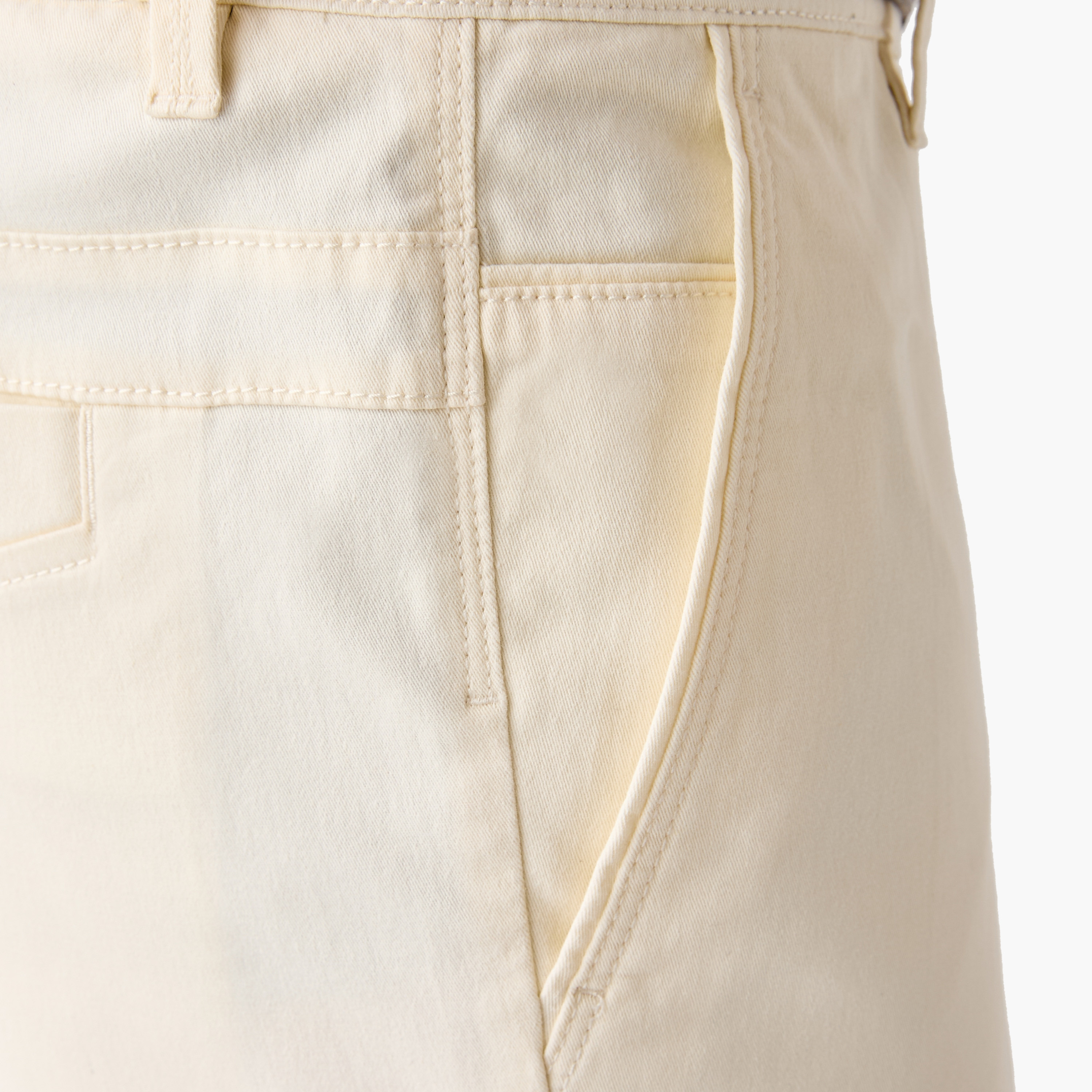 بنطلون تشينو بقصة سليم وحزام وجيوب-men-clothing-bottoms-trousersandchinos-chinos-image-1