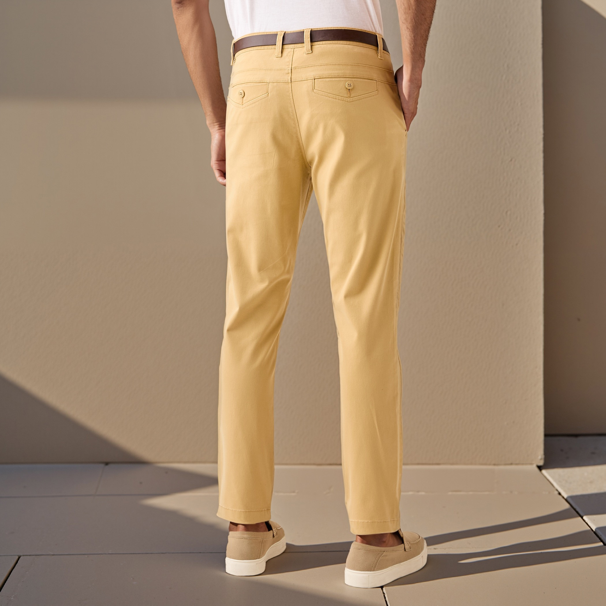 بنطلون تشينو بقصة سليم وحزام وجيوب-men-clothing-bottoms-trousersandchinos-chinos-image-3