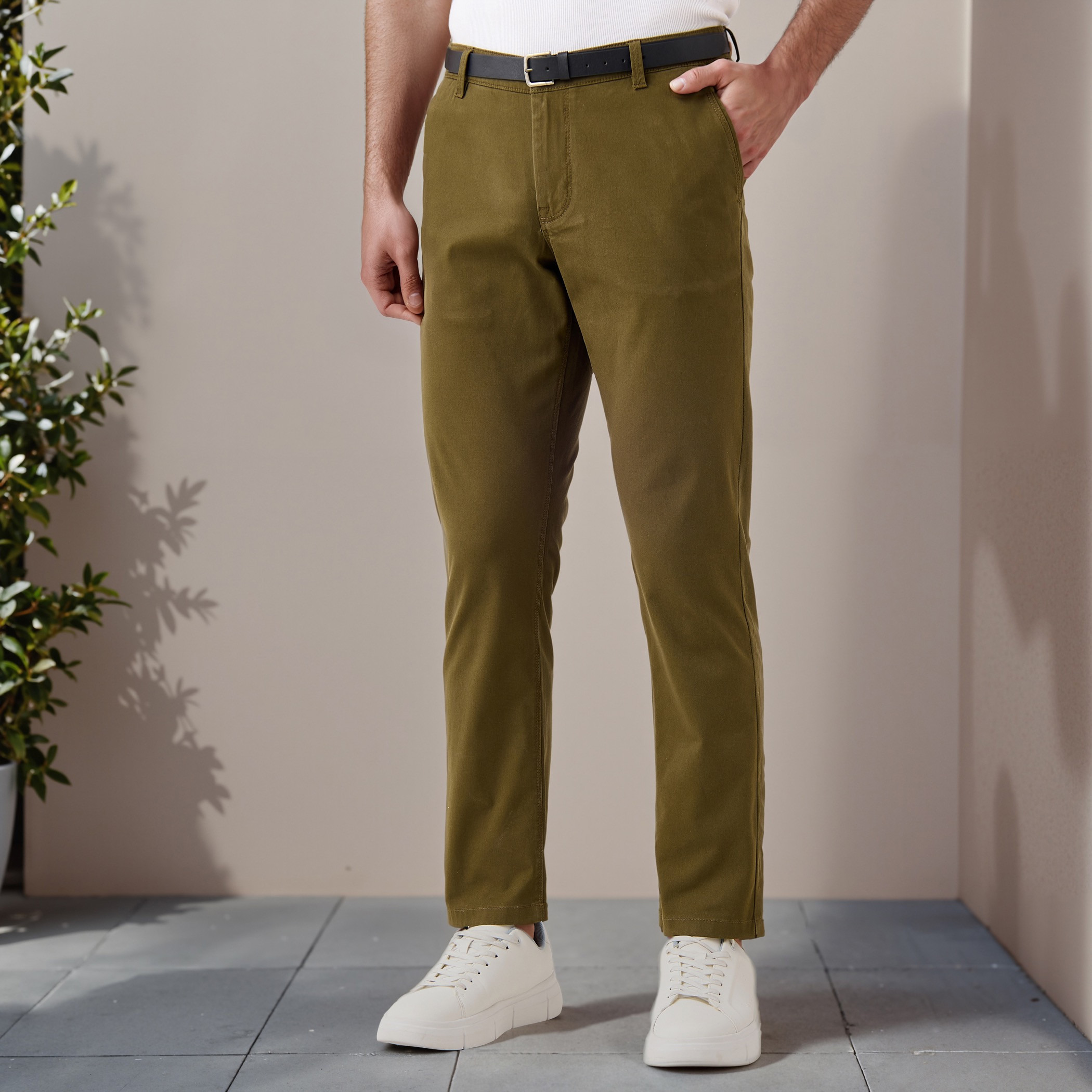 بنطلون تشينو بقصة سليم وحزام وجيوب-men-clothing-bottoms-trousersandchinos-chinos-image-6