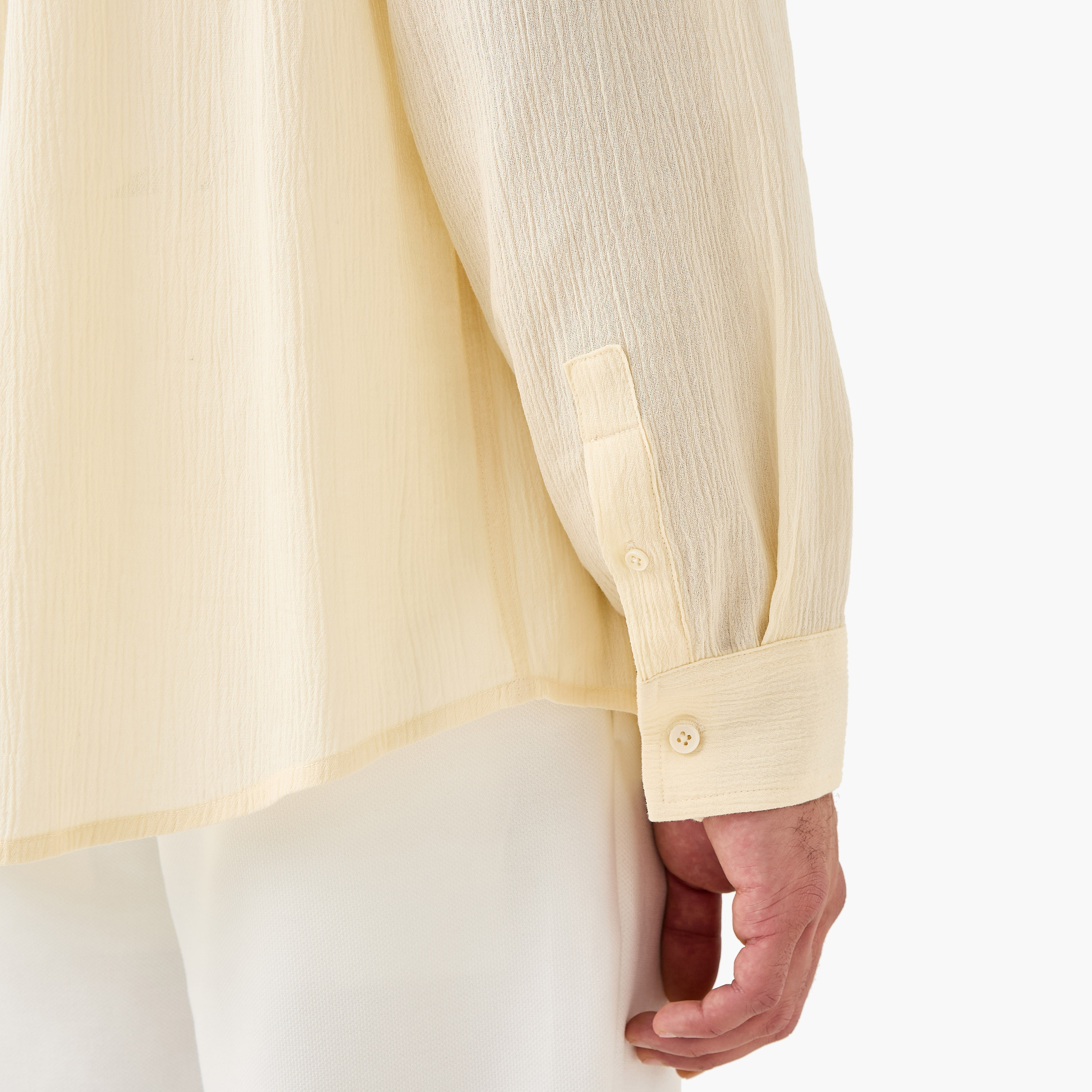 قميص بقصة عادية وملمس بارز وياقة ماندارين-men-clothing-shirts-image-5