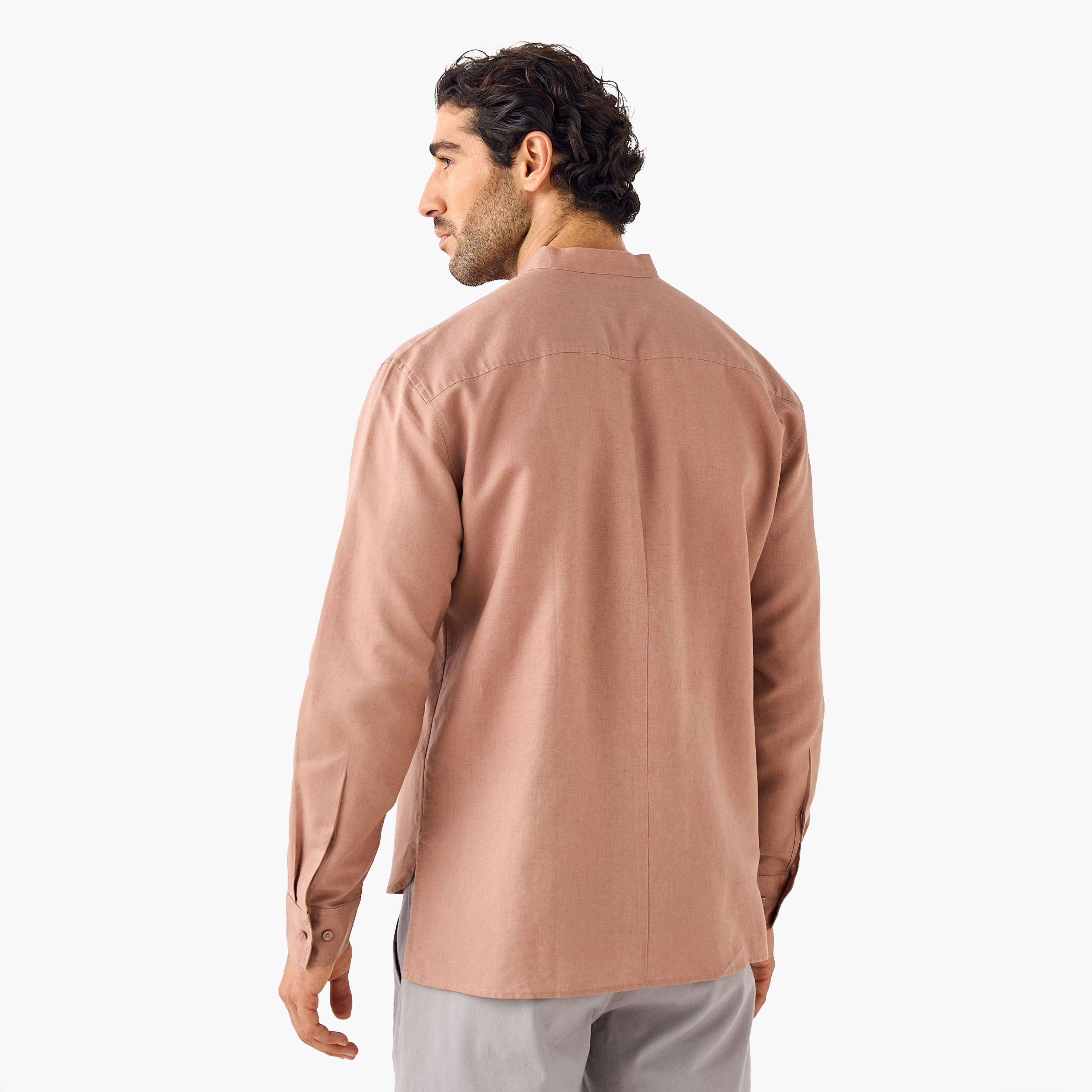 قميص من مزيج الكتان بياقة ماندرين وقصة عادية-men-clothing-shirts-image-3