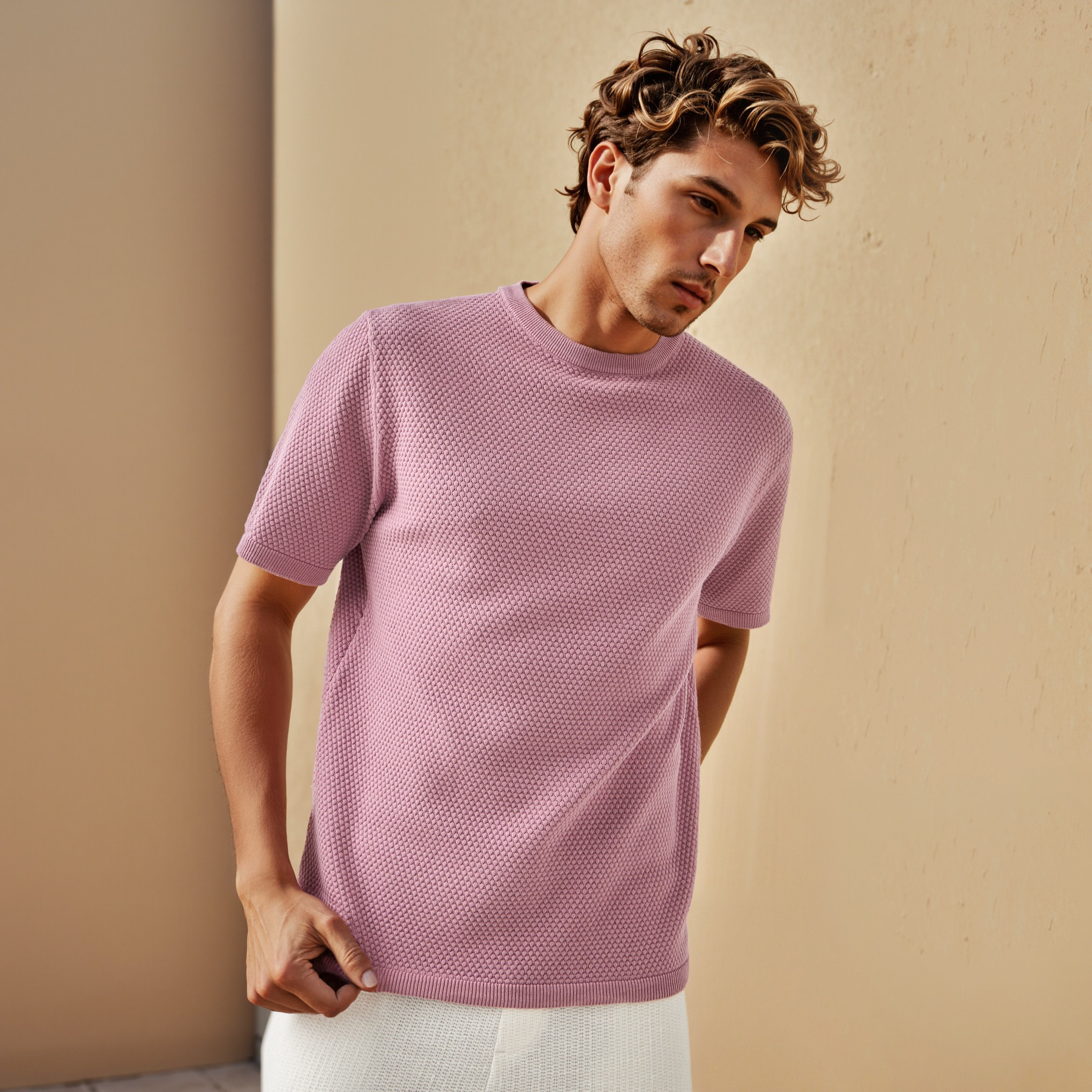 تيشيرت بارز الملمس بياقة ضيقة-men-clothing-tshirtsandpolos-tshirts-image-1