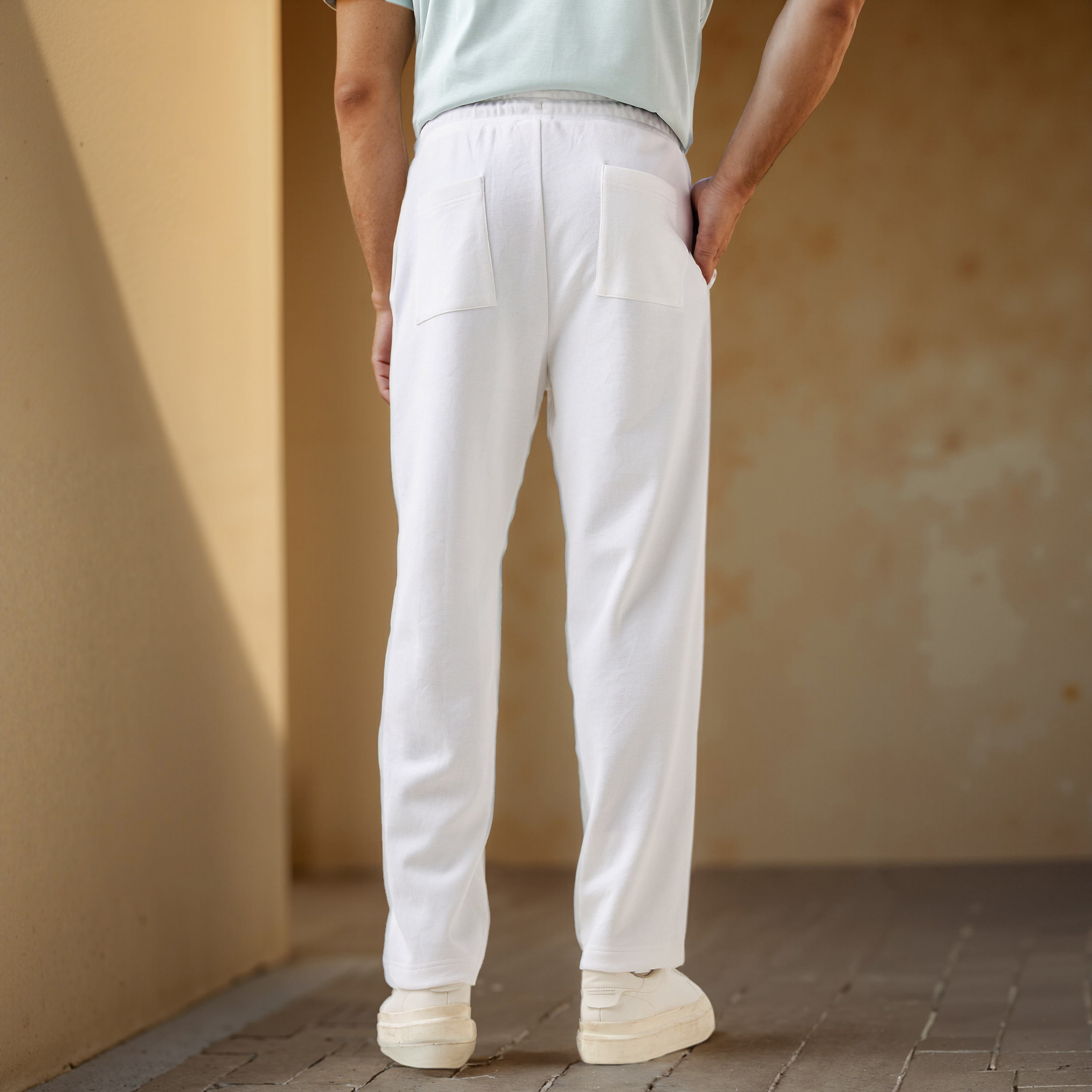 بنطلون برباط إغلاق وجيوب من إمبرور-men-clothing-bottoms-joggers-image-9