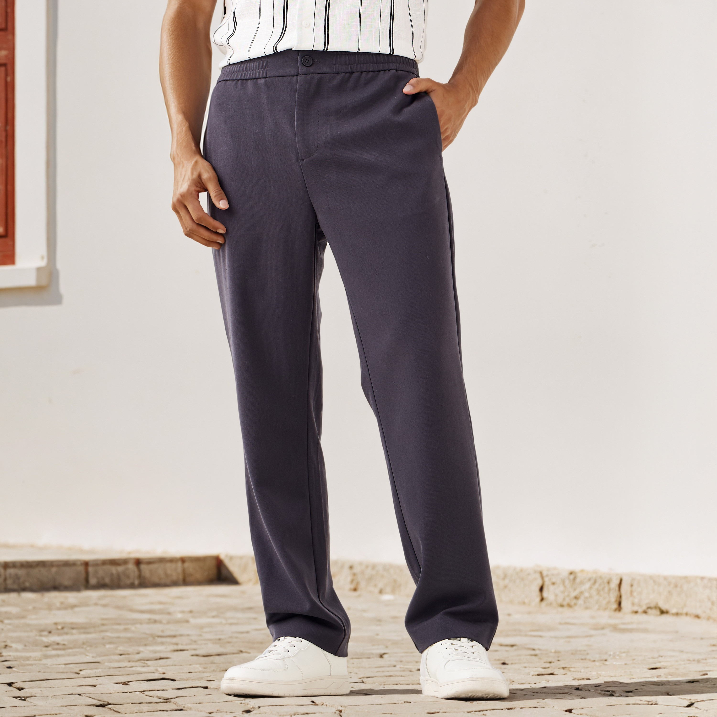 بنطلون بقصة عادية وجيوب-men-clothing-bottoms-trousersandchinos-trousers-image-16