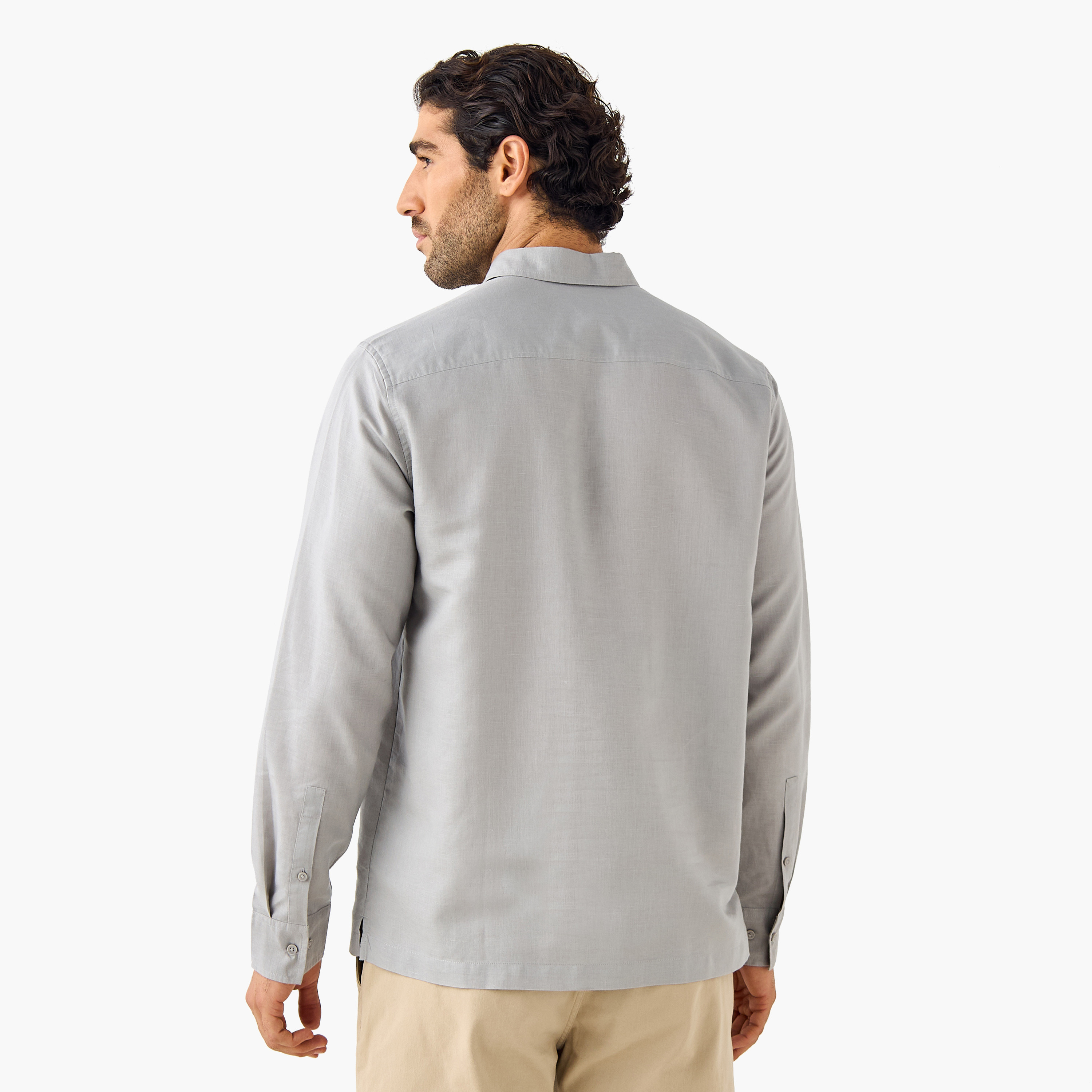 قميص من مزيج الكتان بقصة عادية ونصف وصلة أزرار-men-clothing-shirts-image-3