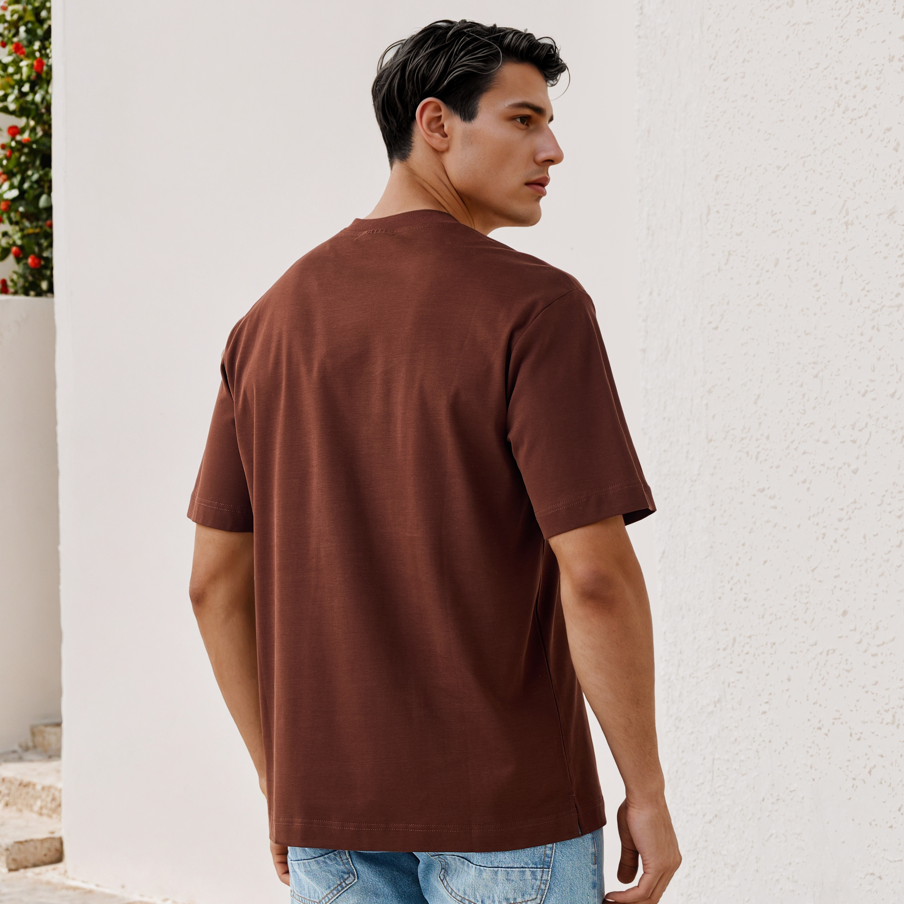 تيشيرت بتطريز شعار من إمبيرور-men-clothing-tshirtsandpolos-tshirts-image-3
