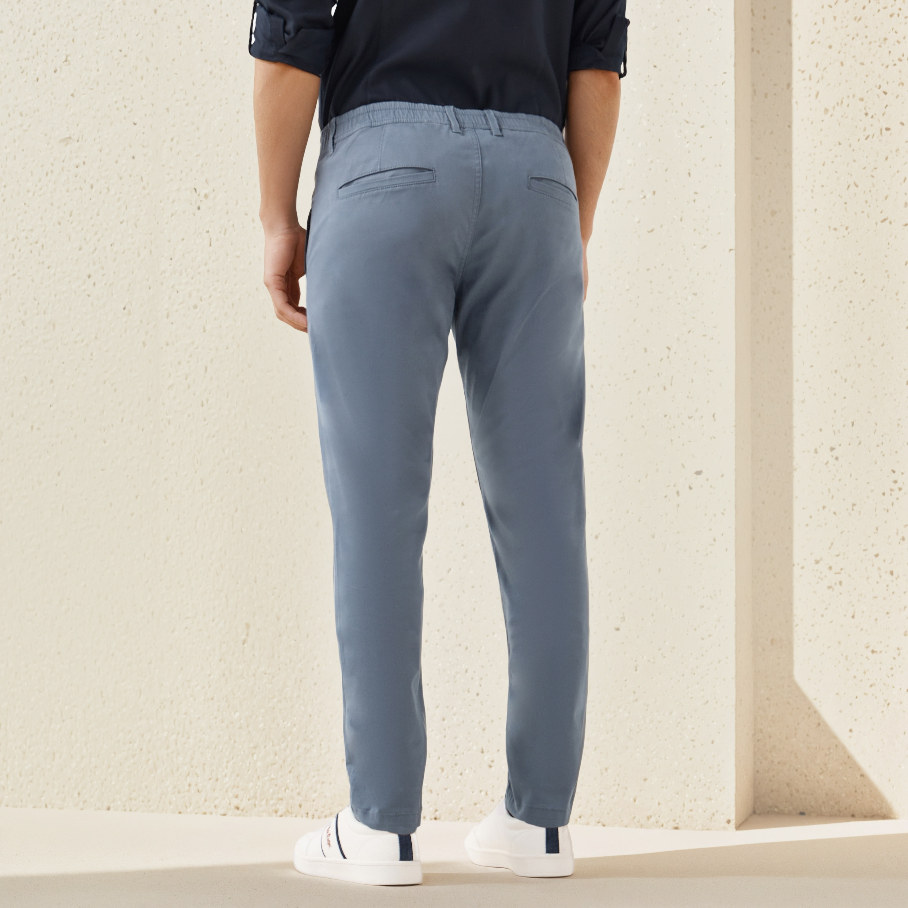بنطلون شينو بقصة سليم وجيوب-men-clothing-bottoms-trousersandchinos-chinos-image-3