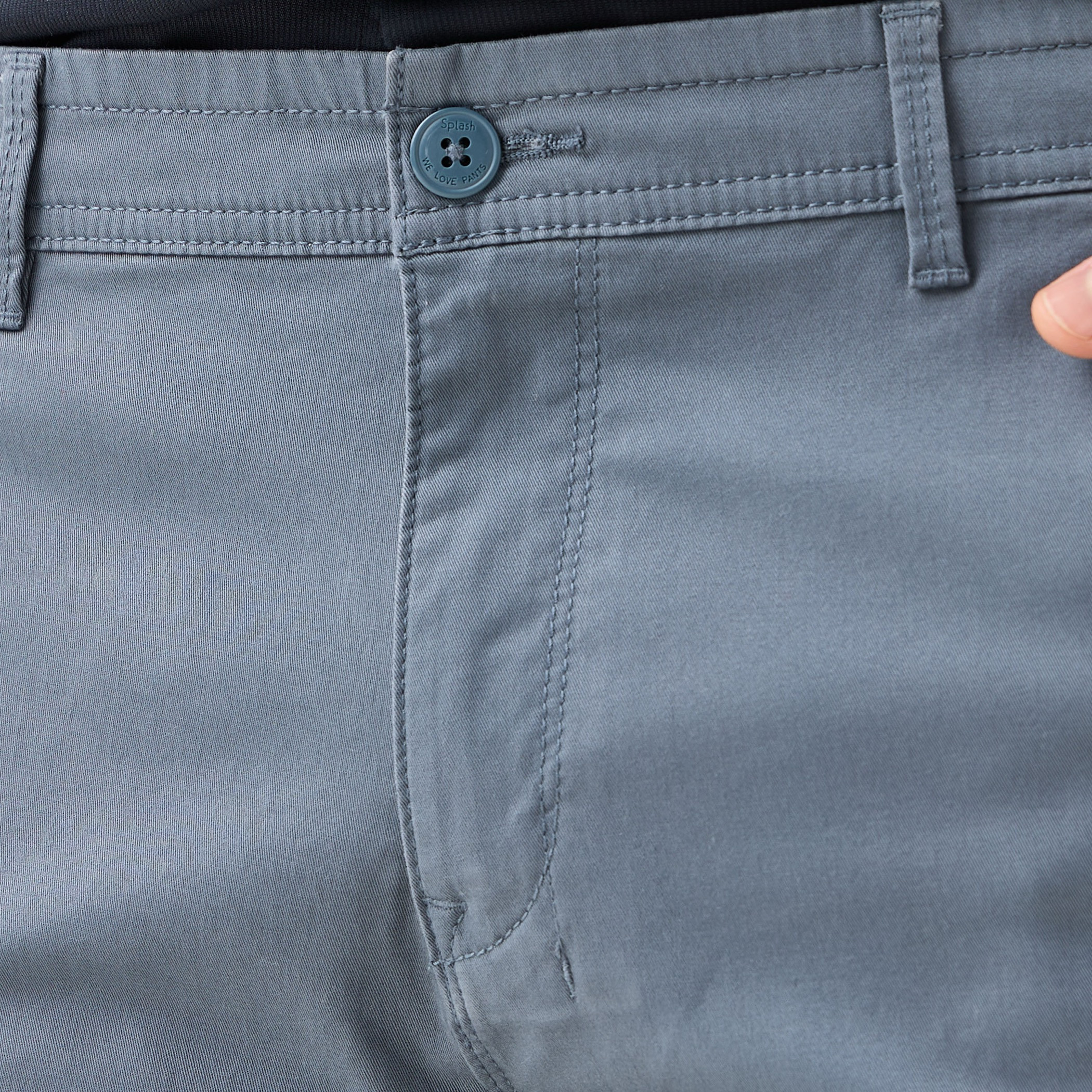 بنطلون شينو بقصة سليم وجيوب-men-clothing-bottoms-trousersandchinos-chinos-image-1