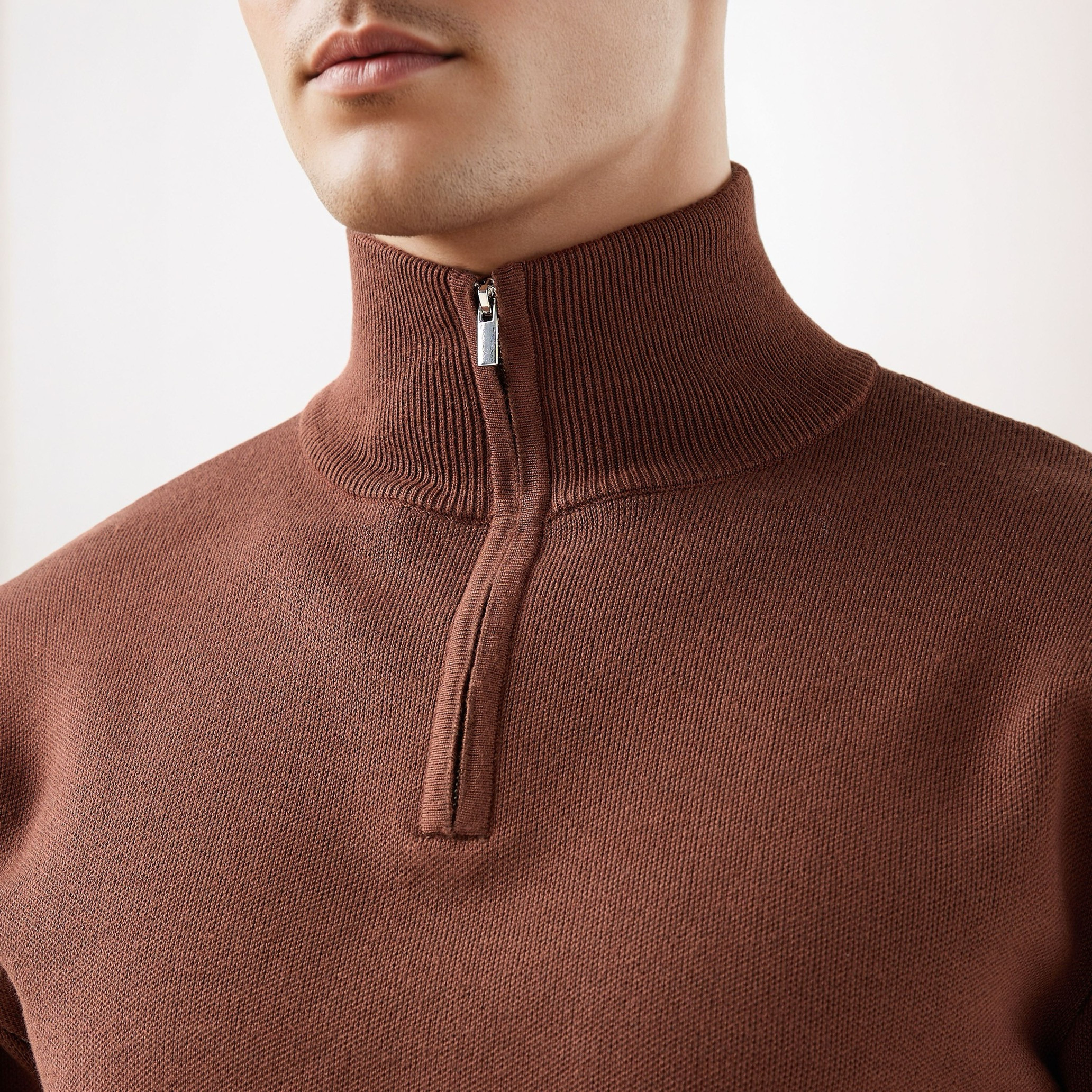 كنزة بارزة الملمس بياقة عالية-men-clothing-sweatersandpullovers-image-12