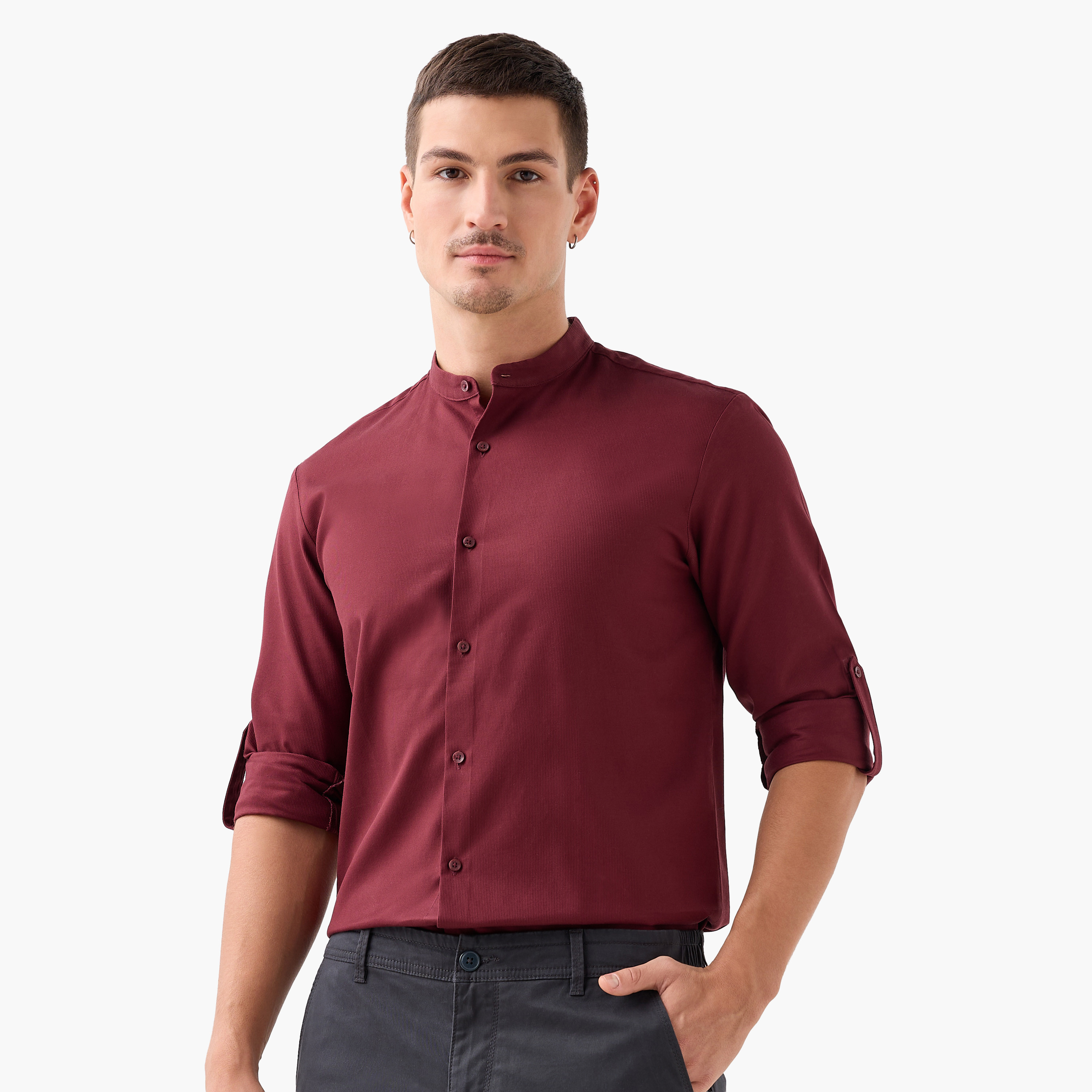 قميص بارز الملمس بياقة ماندرين وقصة عادية-men-clothing-shirts-image-1
