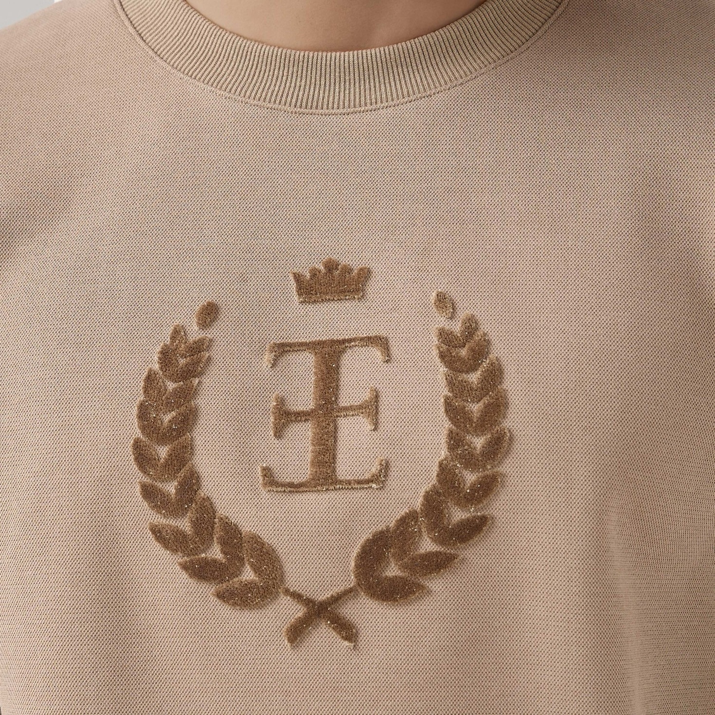Emperor Men Relaxed Fit Cotton Blend Sweatshirt-men-winterwear-hoodiesandsweatshirts-image-4