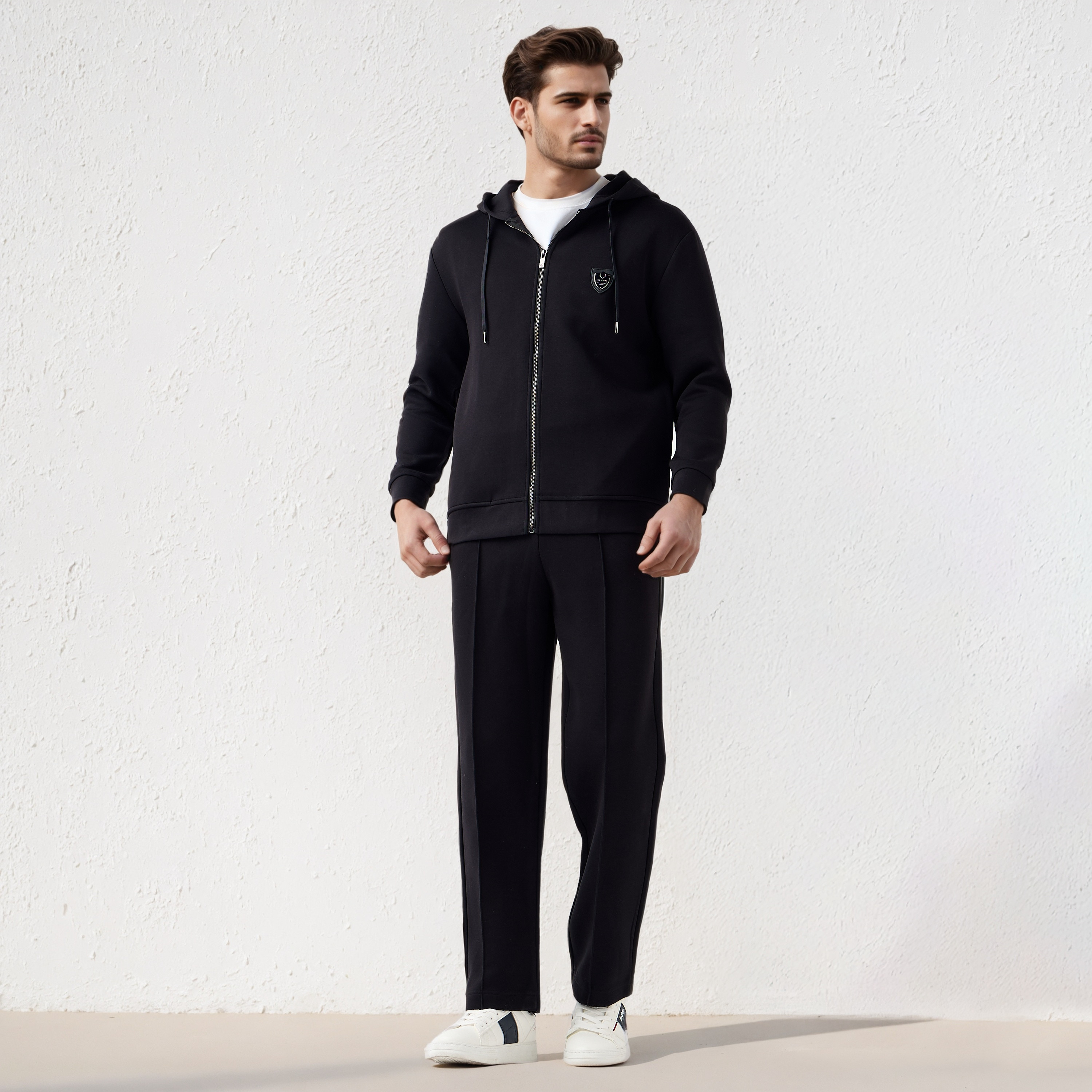 Emperor Men Logo Detail Hoodie-men-winterwear-hoodiesandsweatshirts-image-2