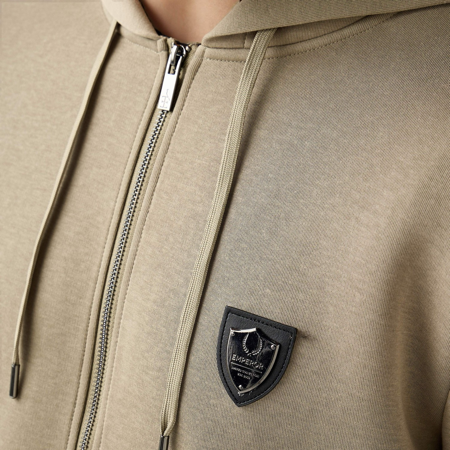 Emperor Men Logo Detail Hoodie-men-winterwear-hoodiesandsweatshirts-image-5