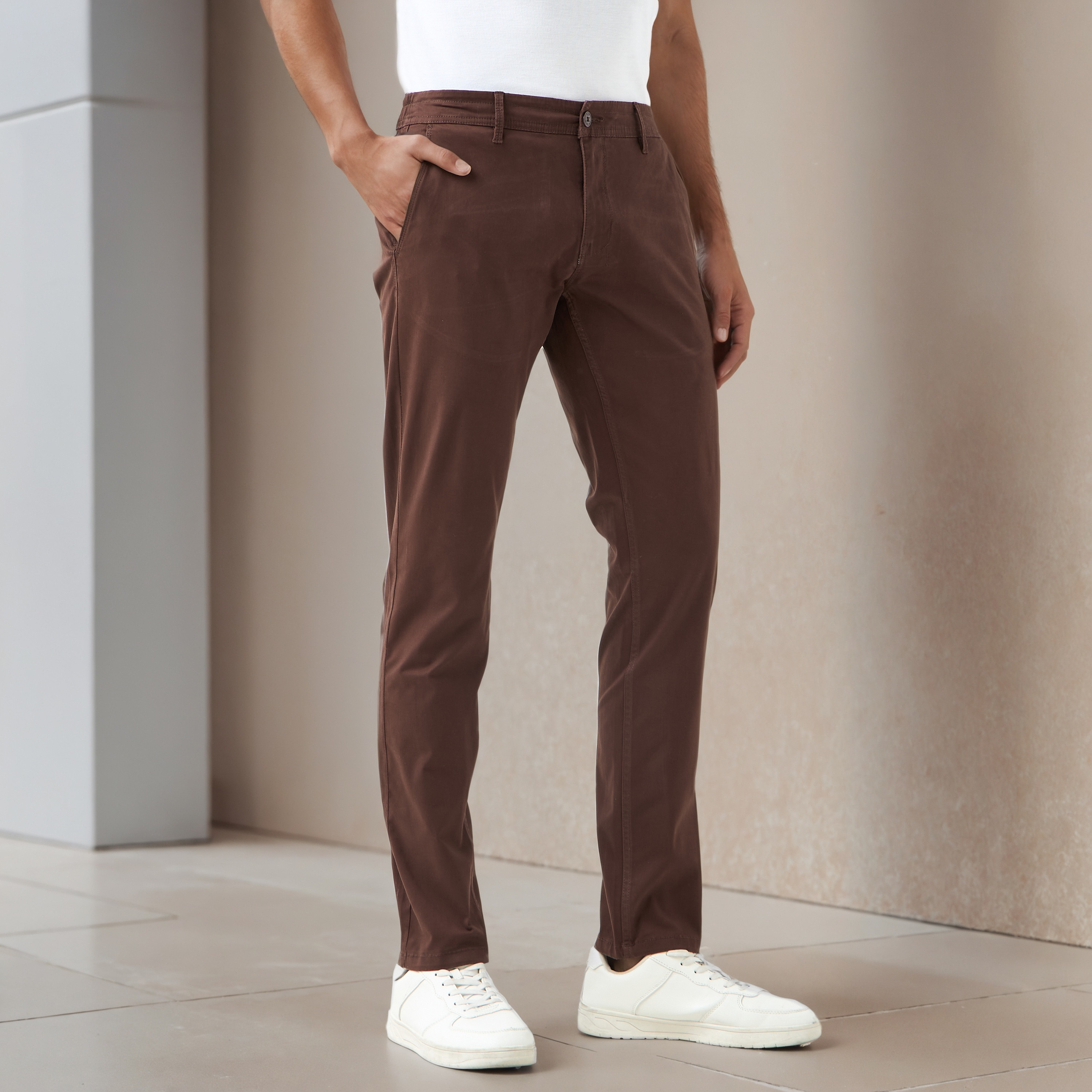 بنطلون شينو بقصة ضيقة ومقاوم للتجاعيد للرجال-men-clothing-bottoms-trousersandchinos-chinos-image-4
