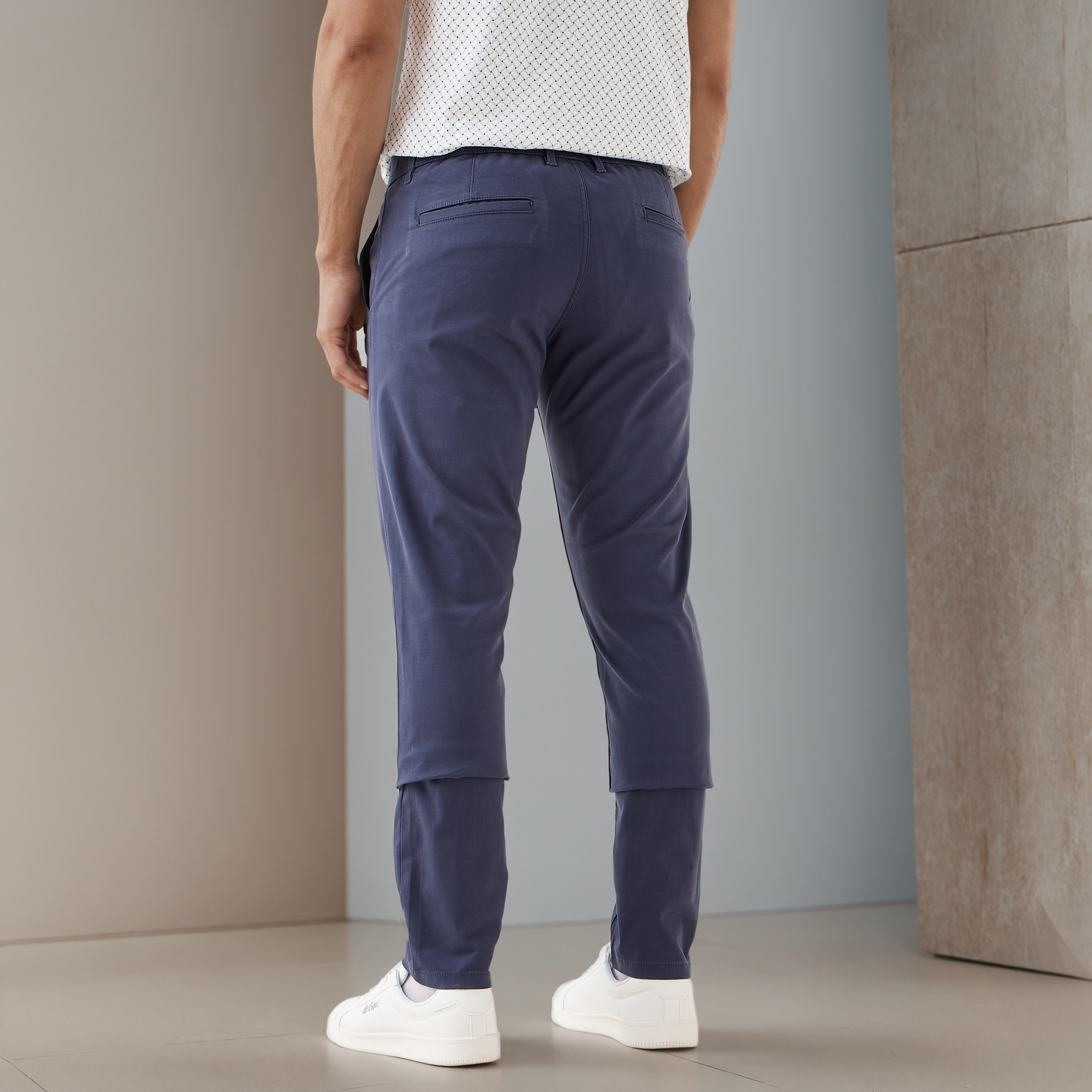 بنطلون شينو بقصّة سليم-men-clothing-bottoms-trousersandchinos-chinos-image-2