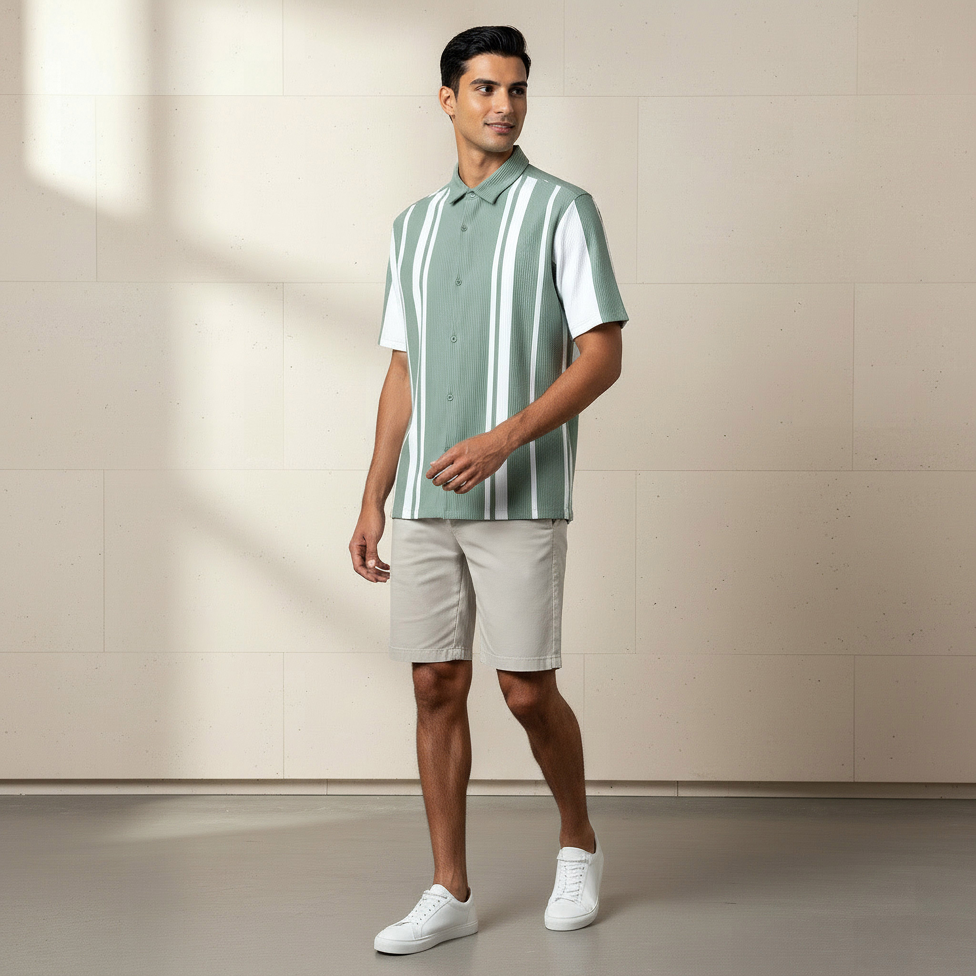 تيشيرت ريسورت بولو رجالي مخطط بياقة وقصة عادية وأكمام قصيرة-men-clothing-shirts-image-2