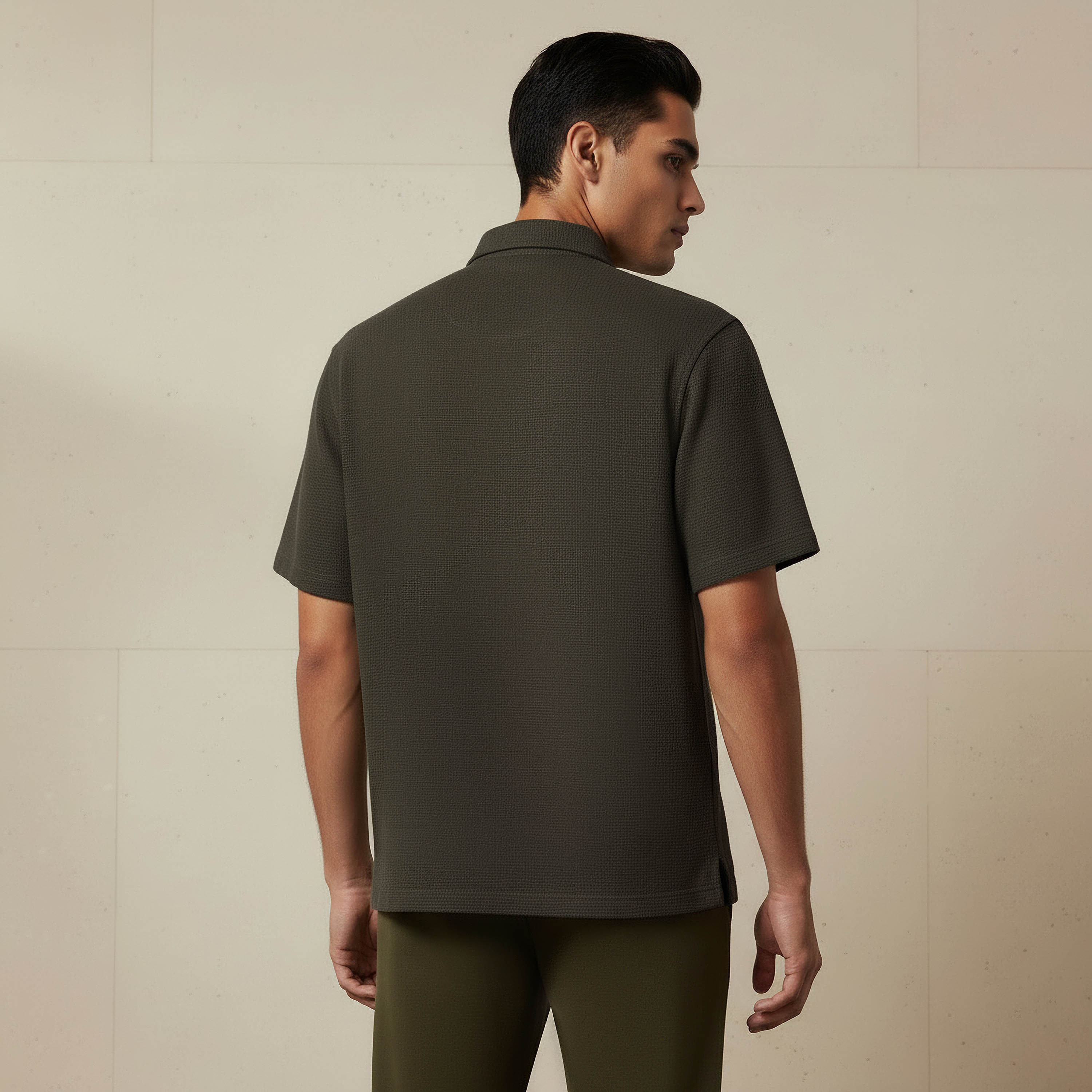 قميص بقصة عادية وياقة وملمس بارز وأكمام قصيرة للرجال-men-clothing-shirts-image-3