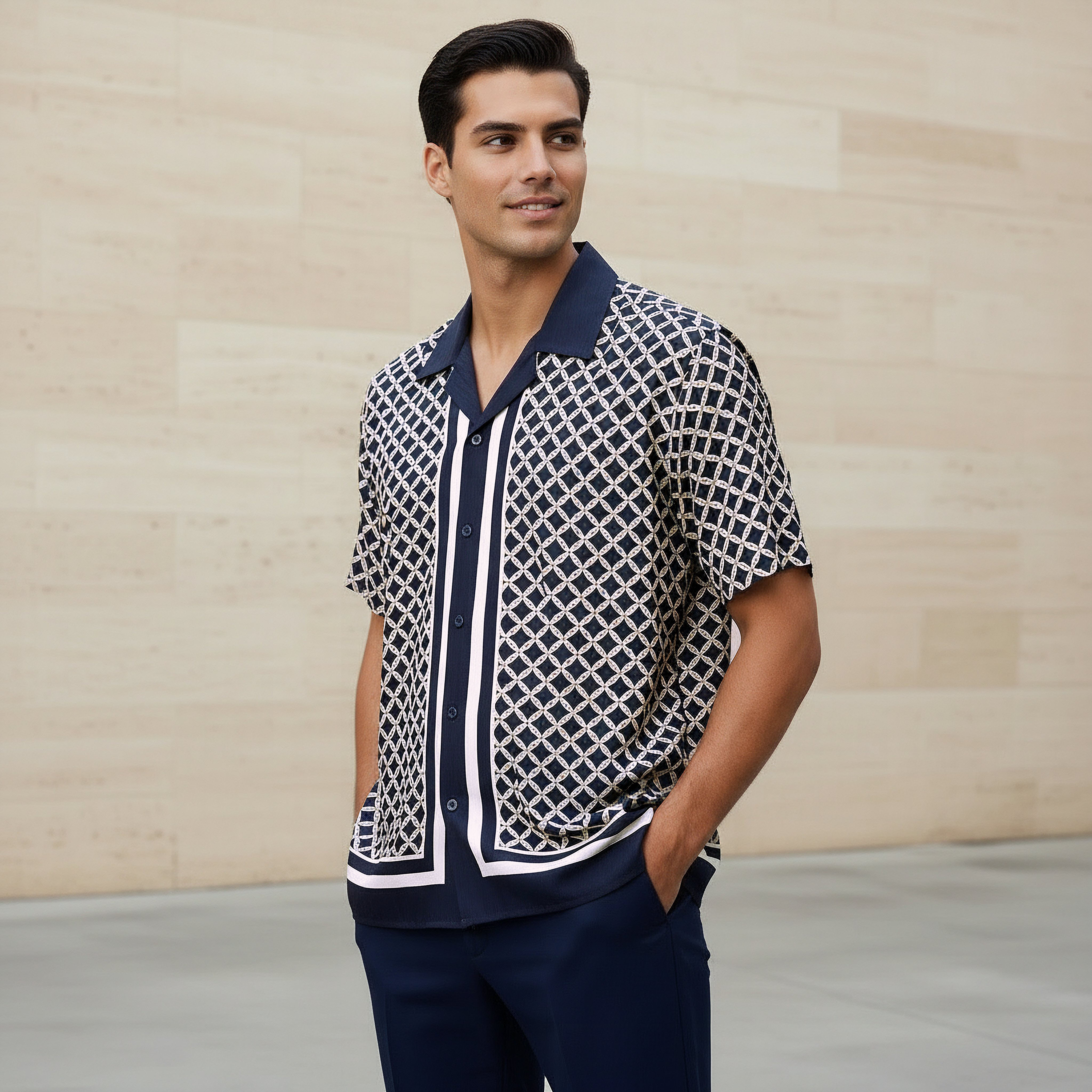 قميص رجالي بقصة منتظمة بياقة كلاسيكية وأكمام قصيرة بطبعات هندسية-men-clothing-shirts-image-5