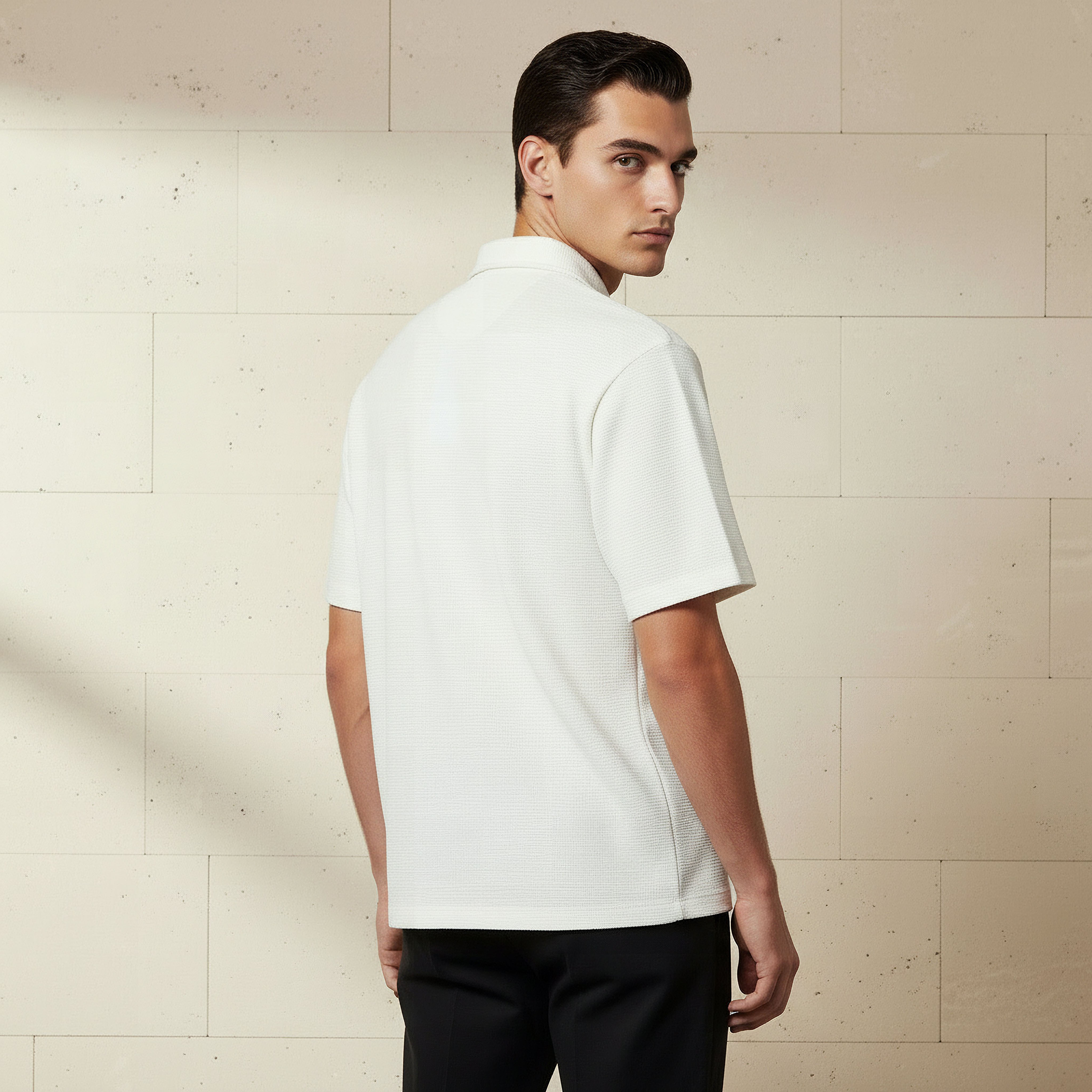 قميص بقصة سليم وأكمام قصيرة وملمس بارز للرجال-men-clothing-shirts-image-3