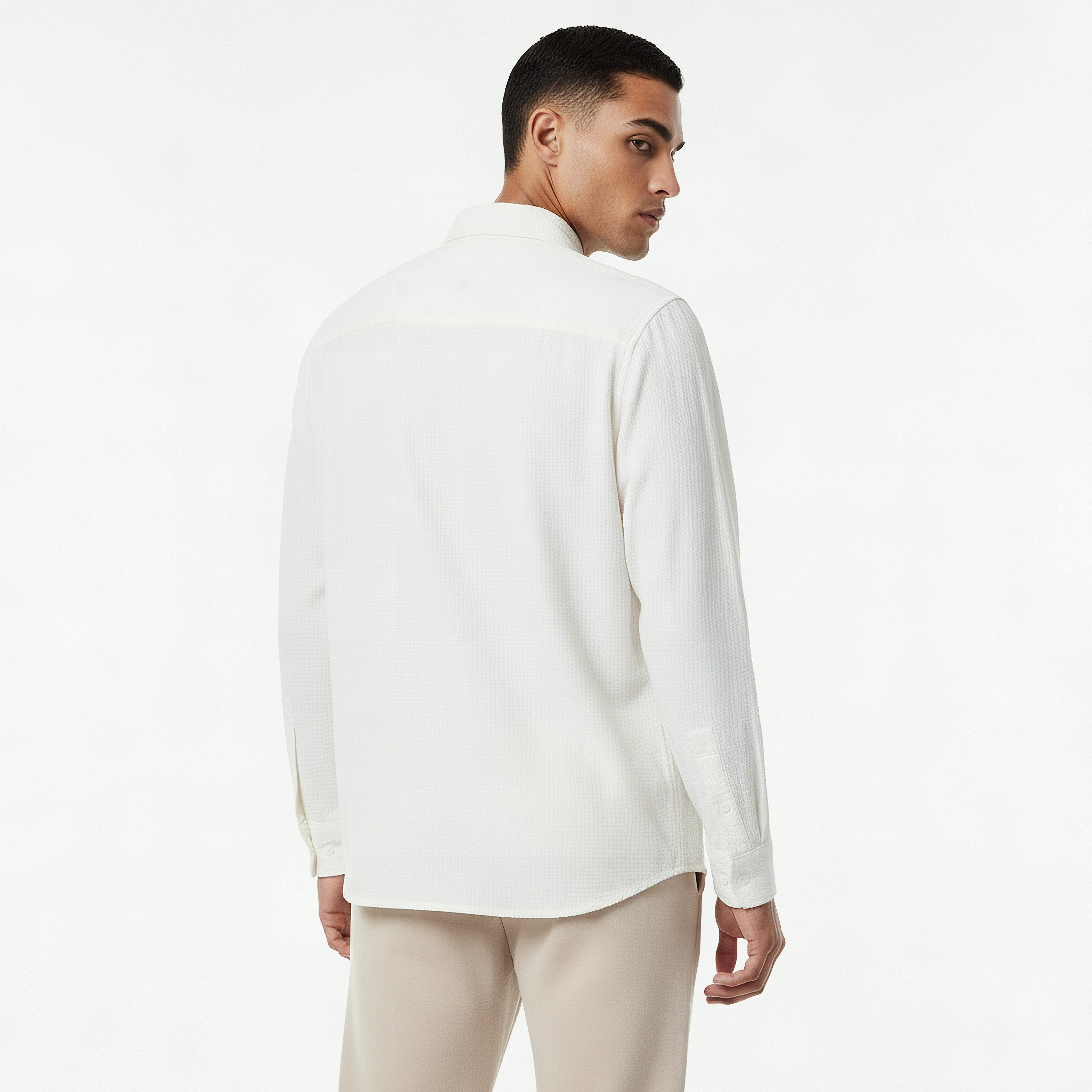 قميص بتصميم وافل بارز وقصة عادية وياقة وأكمام طويلة للرجال-men-clothing-shirts-image-5
