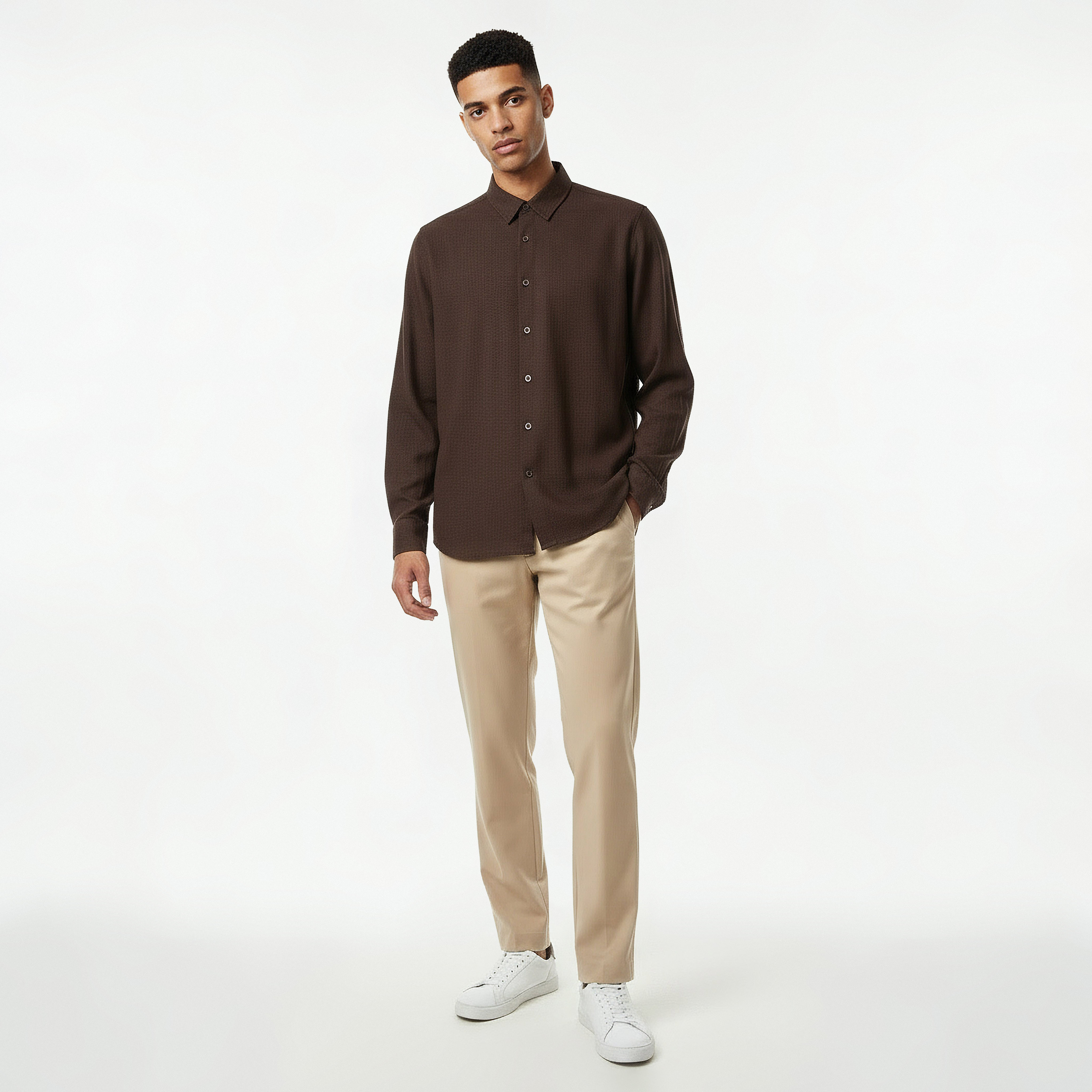 قميص بتصميم وافل بارز وقصة عادية وياقة وأكمام طويلة للرجال-men-clothing-shirts-image-4