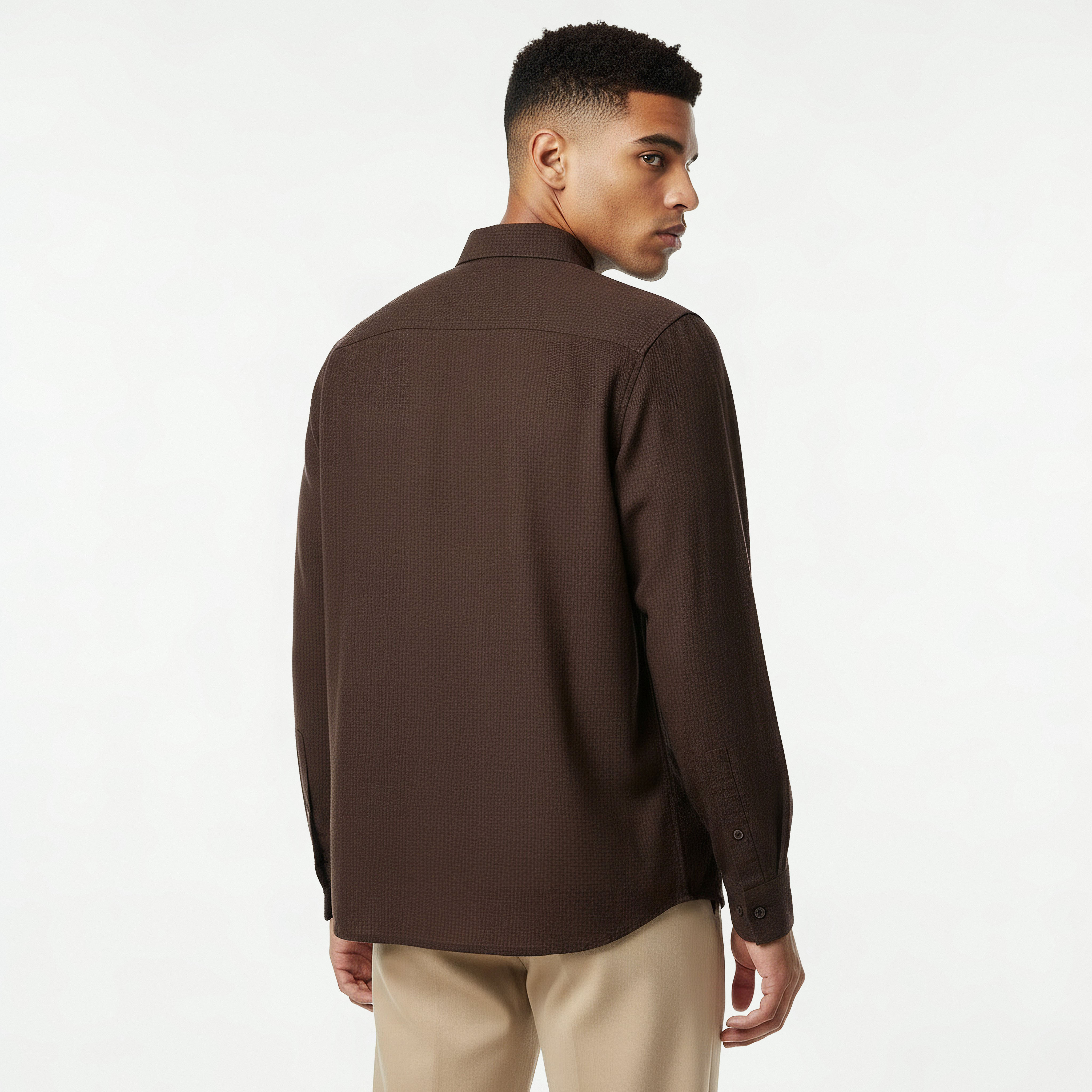 قميص بتصميم وافل بارز وقصة عادية وياقة وأكمام طويلة للرجال-men-clothing-shirts-image-5