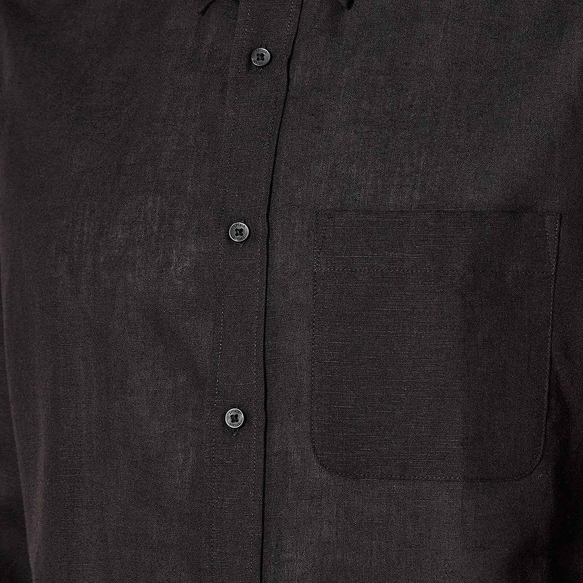 قميص من مزيج الكتان بقصة عادية وياقة عادية وأكمام طويلة وأزرار للرجال-men-clothing-shirts-image-2