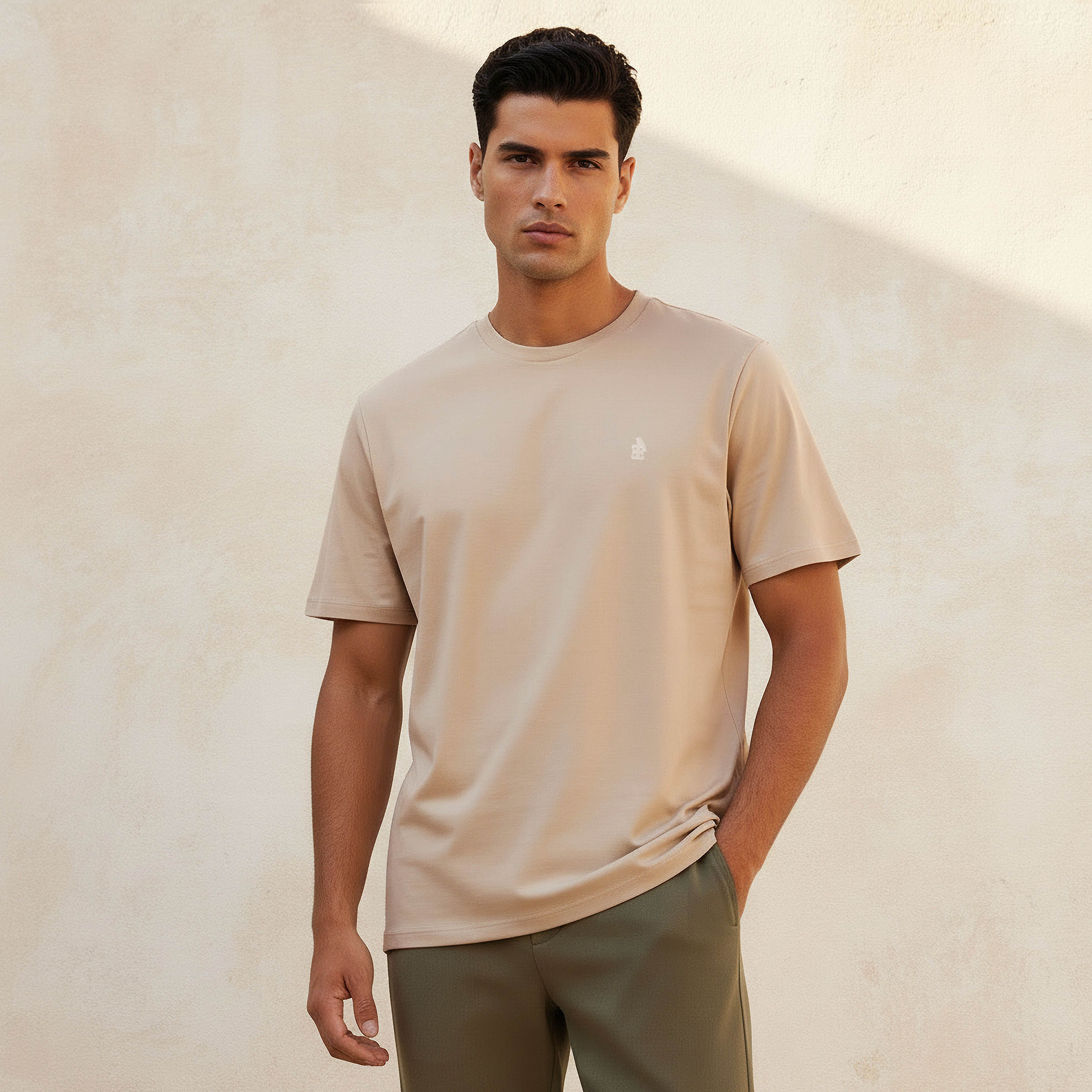 تيشيرت بقصّة عادية وياقة ضيقة وأكمام قصيرة للرجال من إمبيرور-men-clothing-tshirtsandpolos-tshirts-image-1