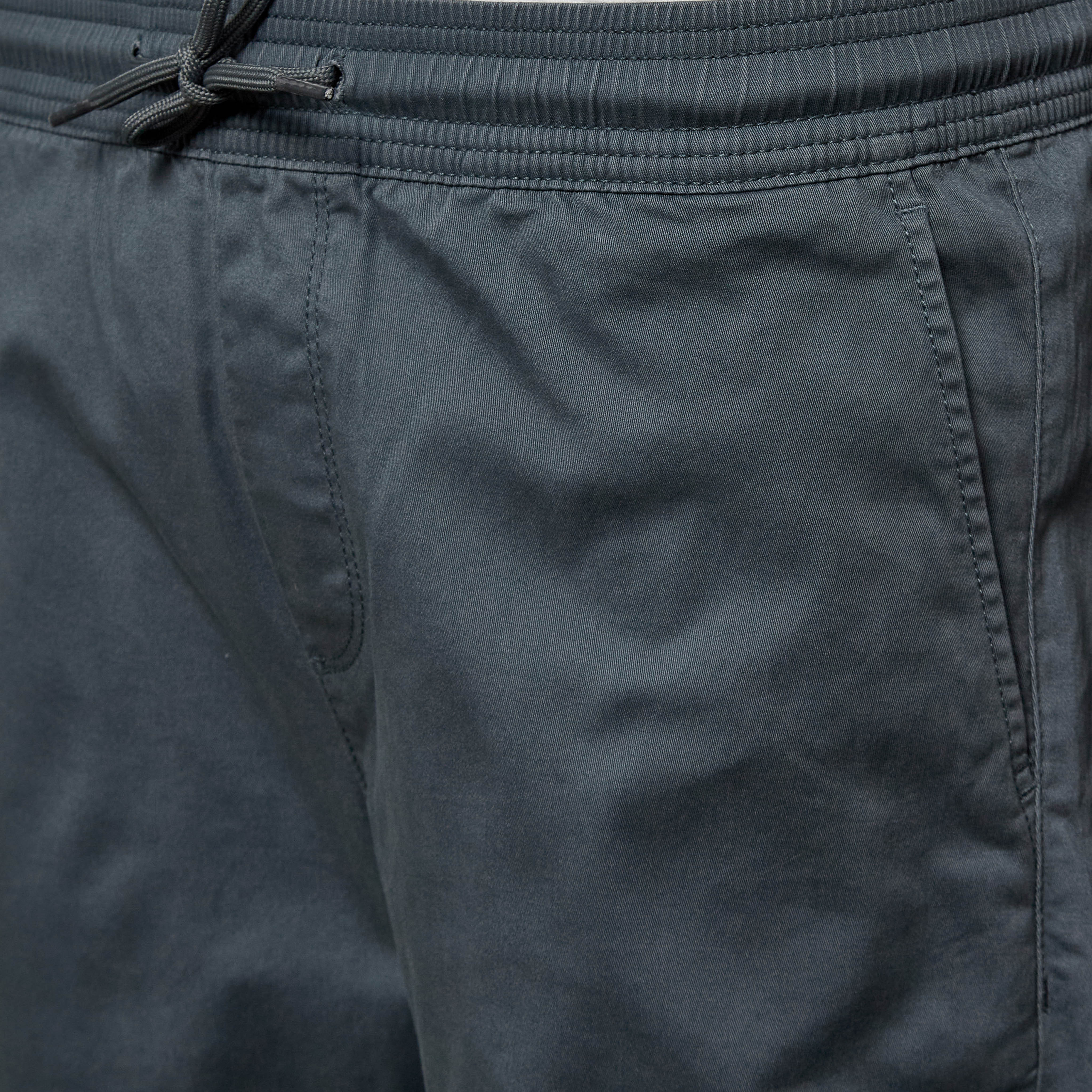 بنطلون رياضي بقصّة سليم للرجال-men-clothing-bottoms-joggers-image-2