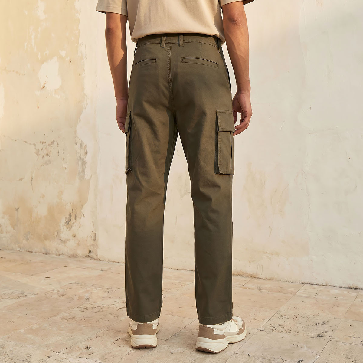 Men Regular Fit Twill Cargo Trousers-men-clothing-bottoms-trousersandchinos-trousers-image-4