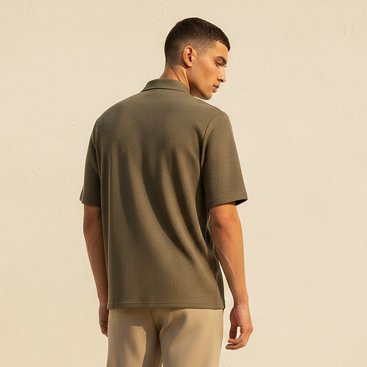 قميص بأكمام قصيرة بياقة وملمس بارز بقصة عادية من سبلاش سمارت-men-clothing-shirts-image-4