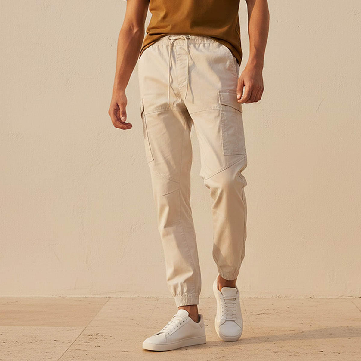 بنطال كارغو رجالي فضفاض برباط خصر مريح-men-clothing-bottoms-joggers-image-1