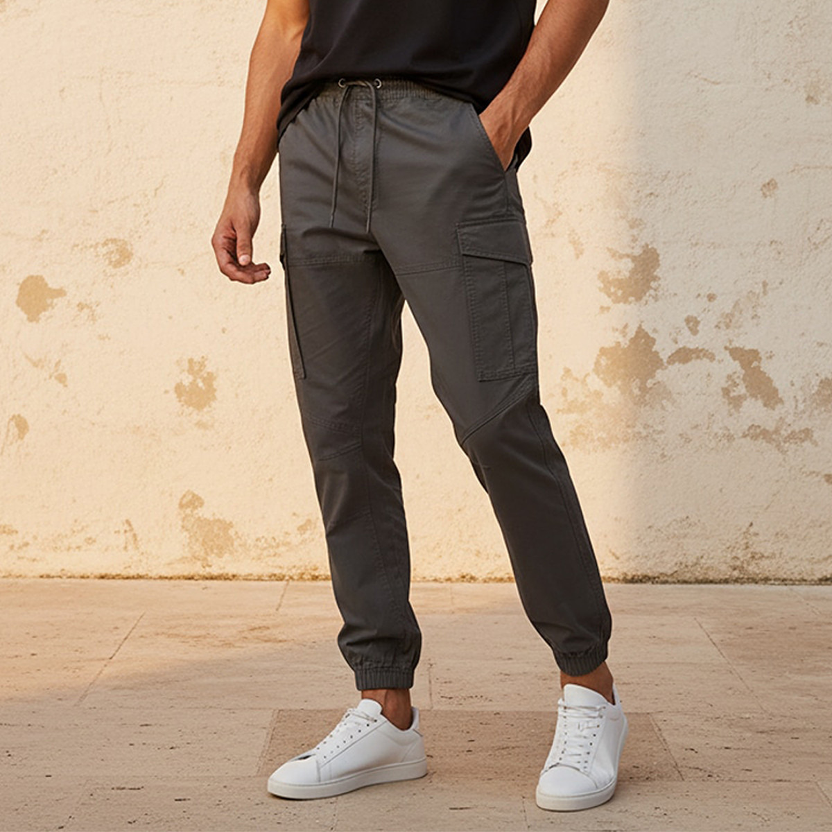 بنطال كارغو رجالي فضفاض برباط خصر مريح-men-clothing-bottoms-joggers-image-1