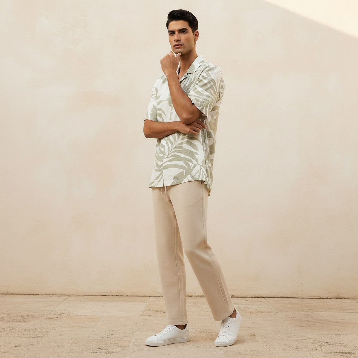 قميص ريزورت بطبعات وياقة وقصة عادية وأكمام قصيرة من سبلاش سمارت-men-clothing-shirts-image-3