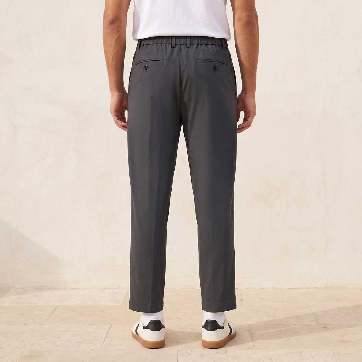 بنطلون بيرفورمانس بقصة عادية وكسرات من سبلاش سمارت-men-clothing-bottoms-trousersandchinos-trousers-image-4