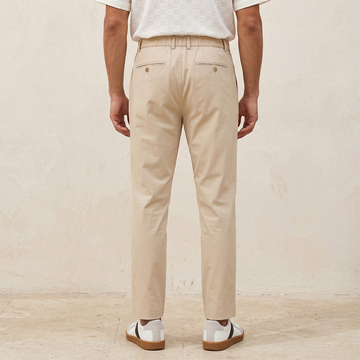 بنطلون بيرفورمانس بقصة عادية وكسرات من سبلاش سمارت-men-clothing-bottoms-trousersandchinos-trousers-image-4