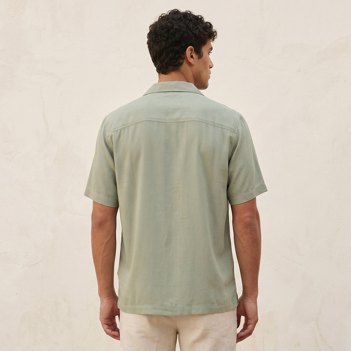 قميص بارز الملمس بقصة عادية وياقة عادية وأكمام قصيرة من سبلاش سمارت-men-clothing-shirts-image-4