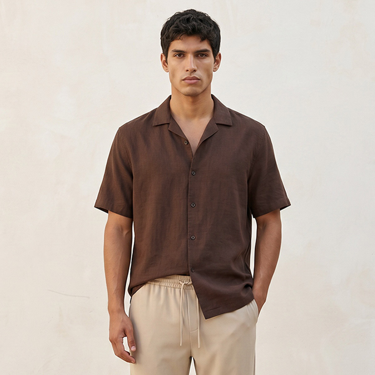 قميص بارز الملمس بقصة عادية وياقة عادية وأكمام قصيرة من سبلاش سمارت-men-clothing-shirts-image-1