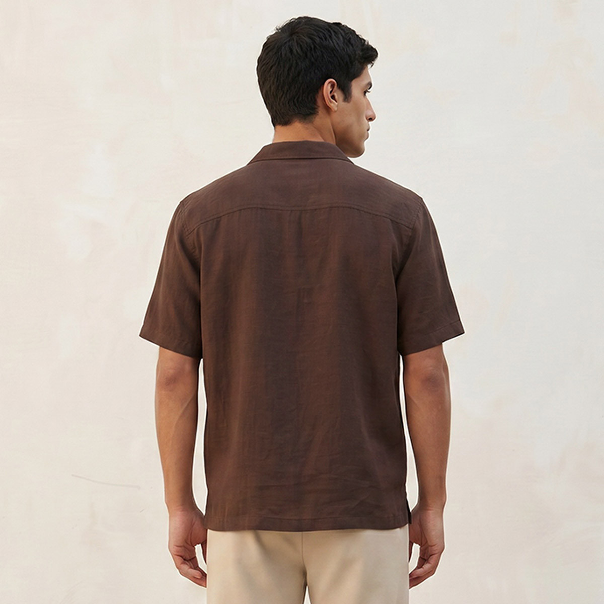 قميص بارز الملمس بقصة عادية وياقة عادية وأكمام قصيرة من سبلاش سمارت-men-clothing-shirts-image-4
