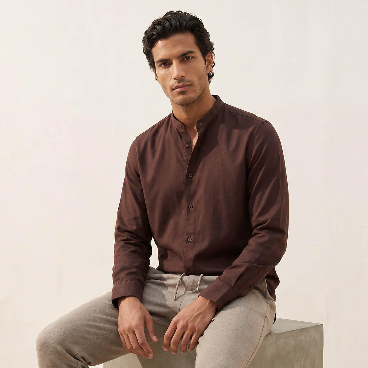 قميص بارز الملمس بقصّة عادية من سبلاش سمارت-men-clothing-shirts-image-1