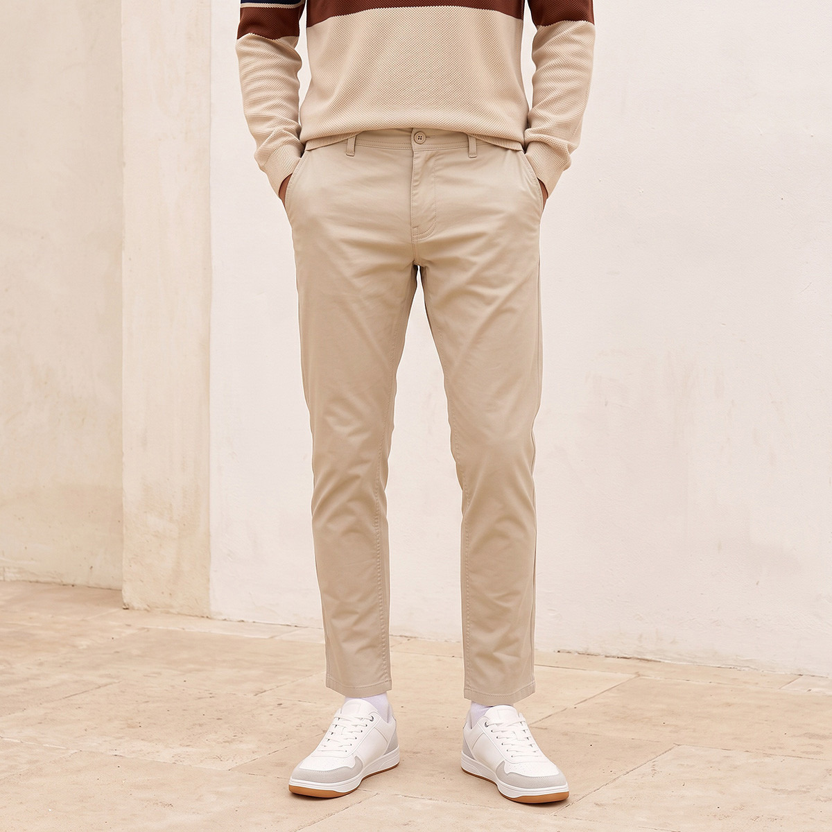 بنطلون تشينو بقصة ضيقة سليم من سبلاش سمارت-men-clothing-bottoms-trousersandchinos-chinos-image-1