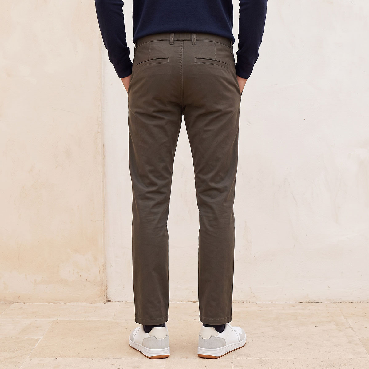 بنطلون تشينو بقصة ضيقة سليم من سبلاش سمارت-men-clothing-bottoms-trousersandchinos-chinos-image-3