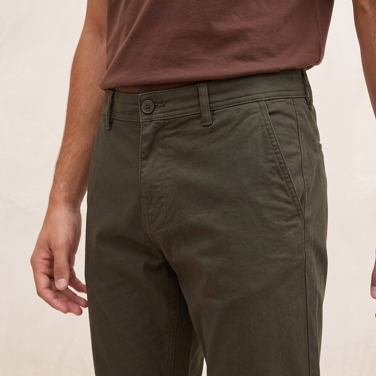 بنطلون تشينو بقصة ضيقة سليم من سبلاش سمارت-men-clothing-bottoms-trousersandchinos-chinos-image-4