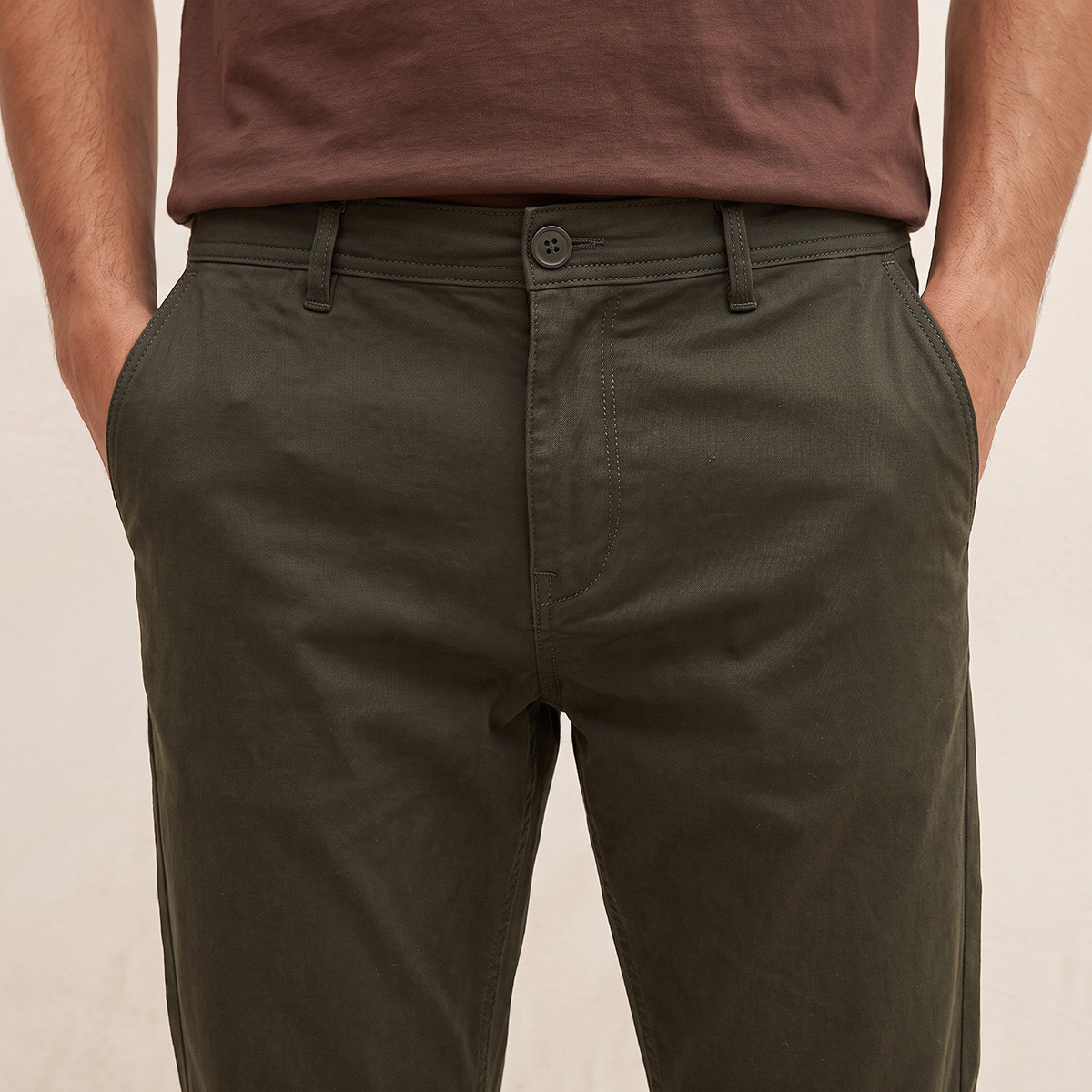 بنطلون تشينو بقصة ضيقة سليم من سبلاش سمارت-men-clothing-bottoms-trousersandchinos-chinos-image-5