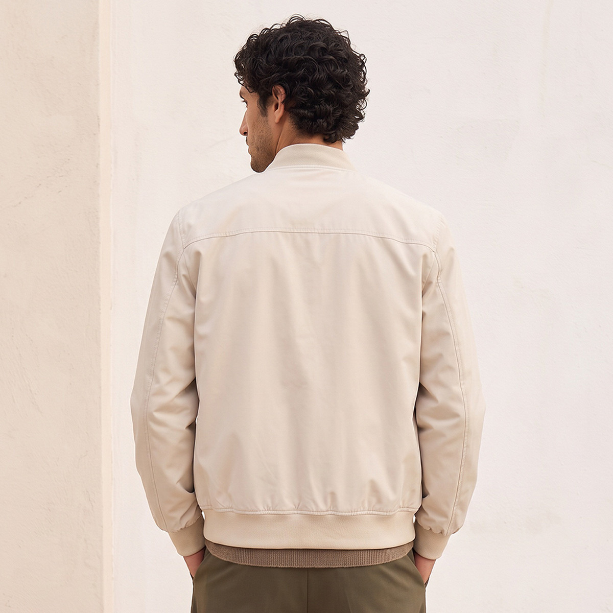 جاكيت منفوخ بجيوب جانبية من سمارت من سبلاش-men-clothing-jacketsandblazers-jackets-image-3