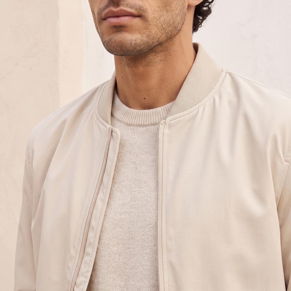 جاكيت منفوخ بجيوب جانبية من سمارت من سبلاش-men-clothing-jacketsandblazers-jackets-image-4